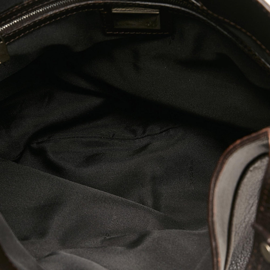 Fendi Oyster Shoulder Bag (SHG-DL89xb)