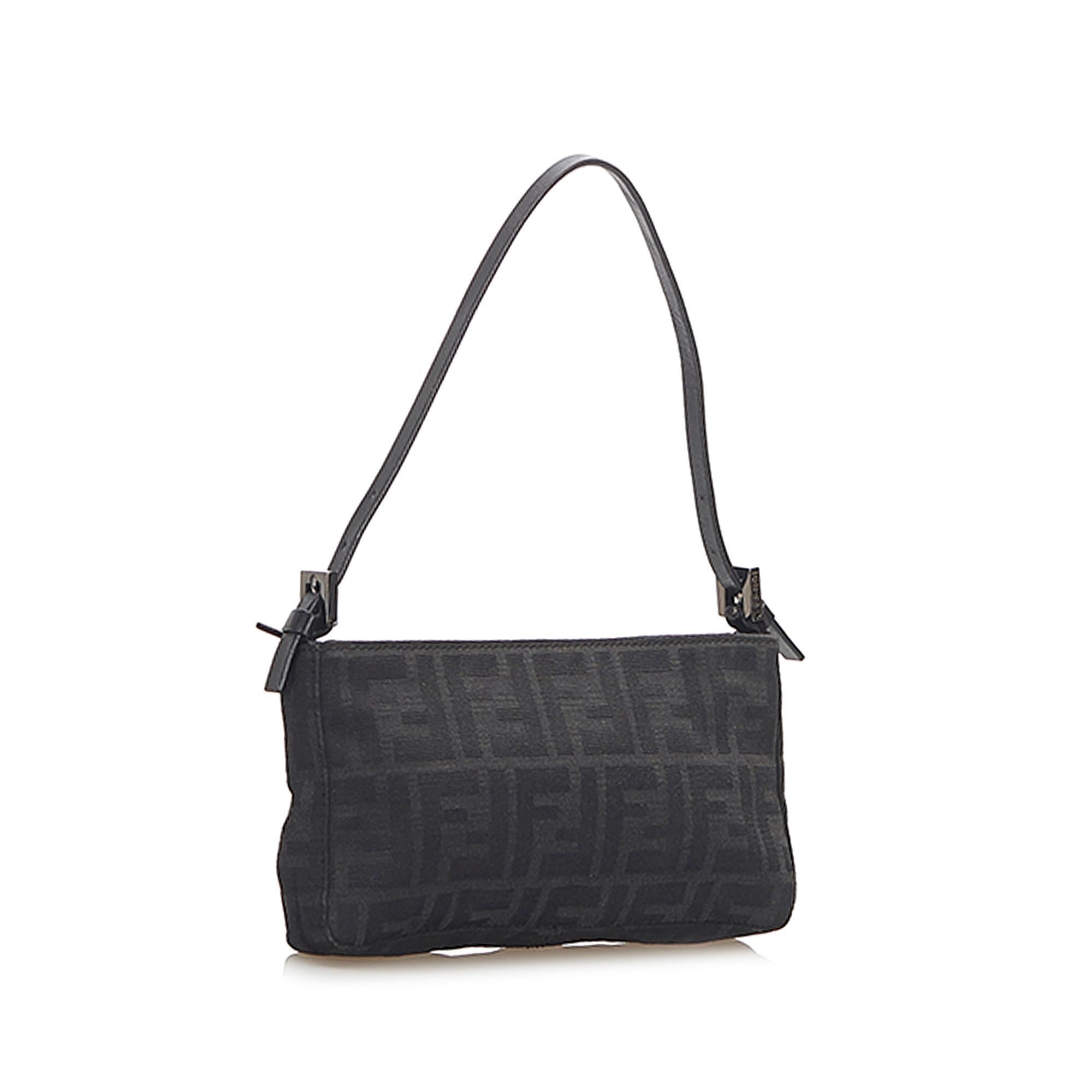 Fendi Zucca Canvas Baguette (SHG-17533)