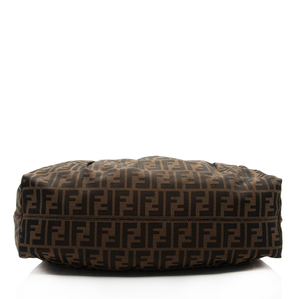 Fendi Zucca Chef Large Tote (SHF-YB3b1E)