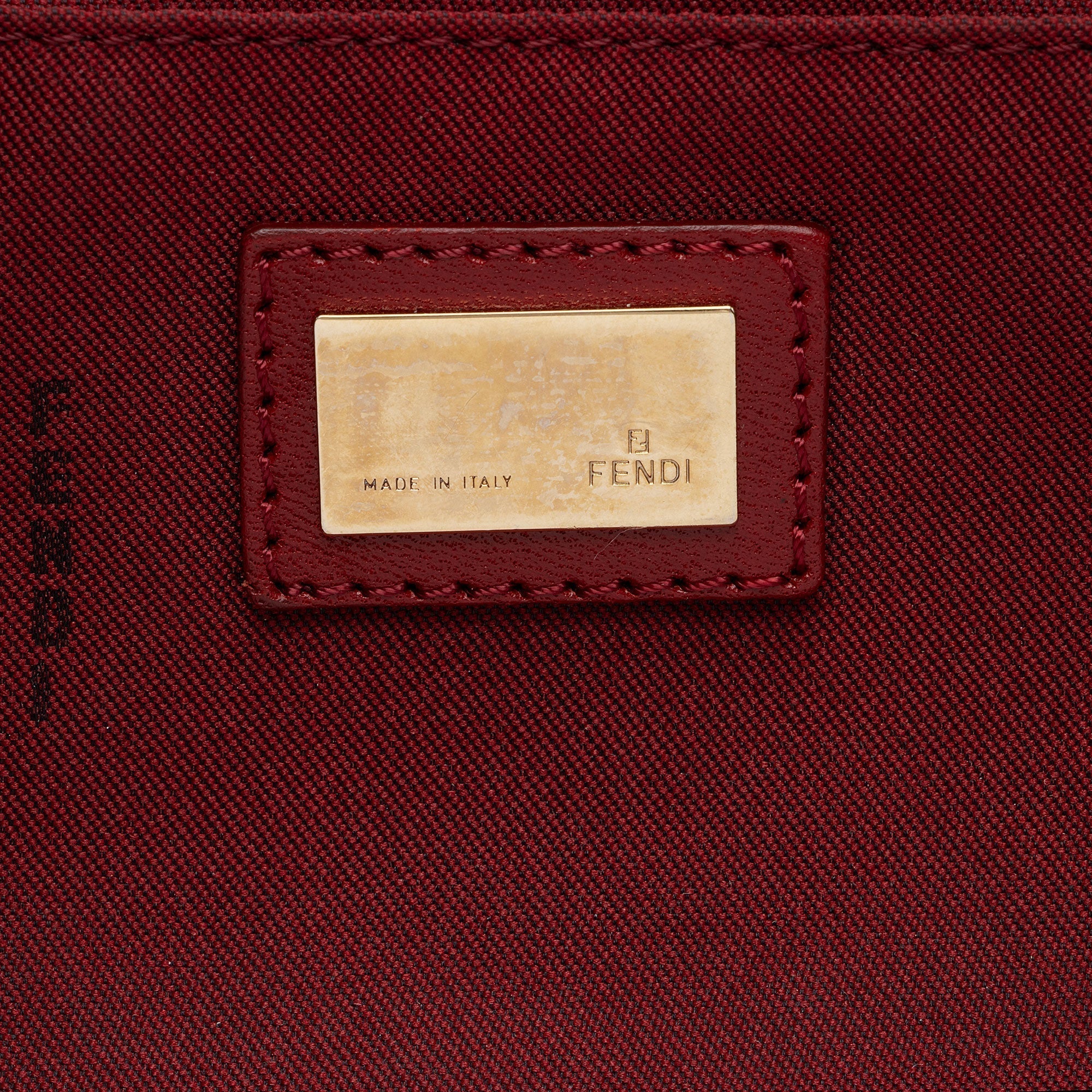 Fendi Zucchino Roll Tote (SHF-oTfht9)