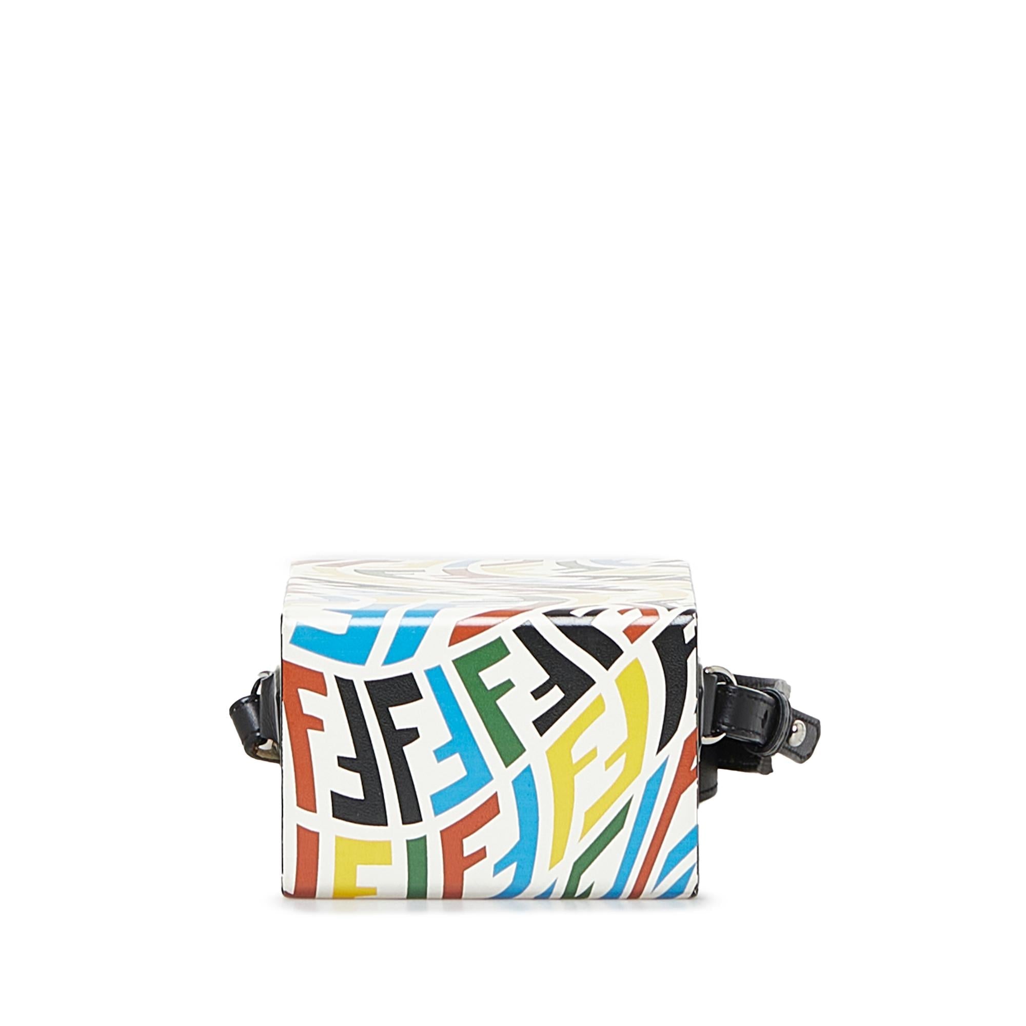Fendi x Sarah Coleman Vertigo Vertical Box Bag (SHG-vO0ScI)