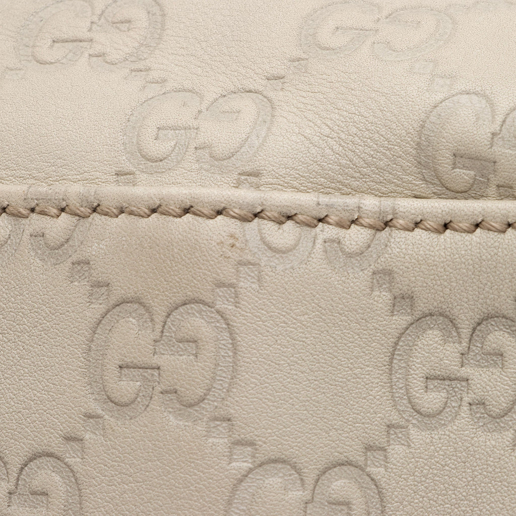 Gucci Guccissima Leather Pelham Small Shoulder Bag (SHF-qiecoD)