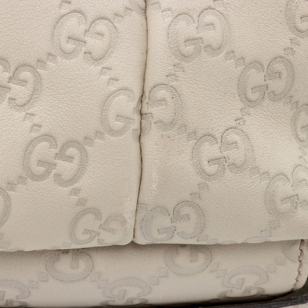 Gucci Guccissima Leather Pelham Small Shoulder Bag (SHF-qiecoD)