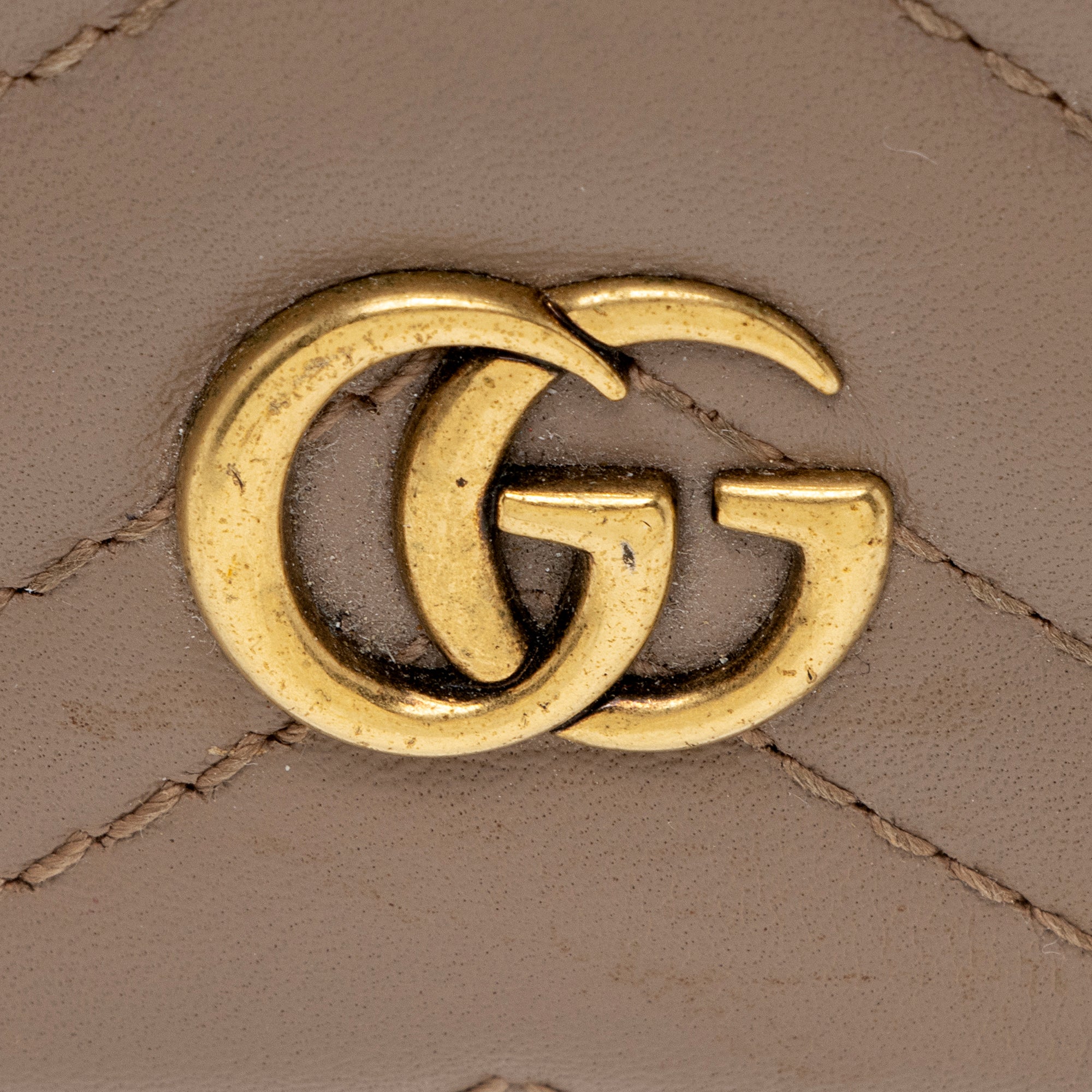 Gucci Matelasse Leather GG Marmont Card Case