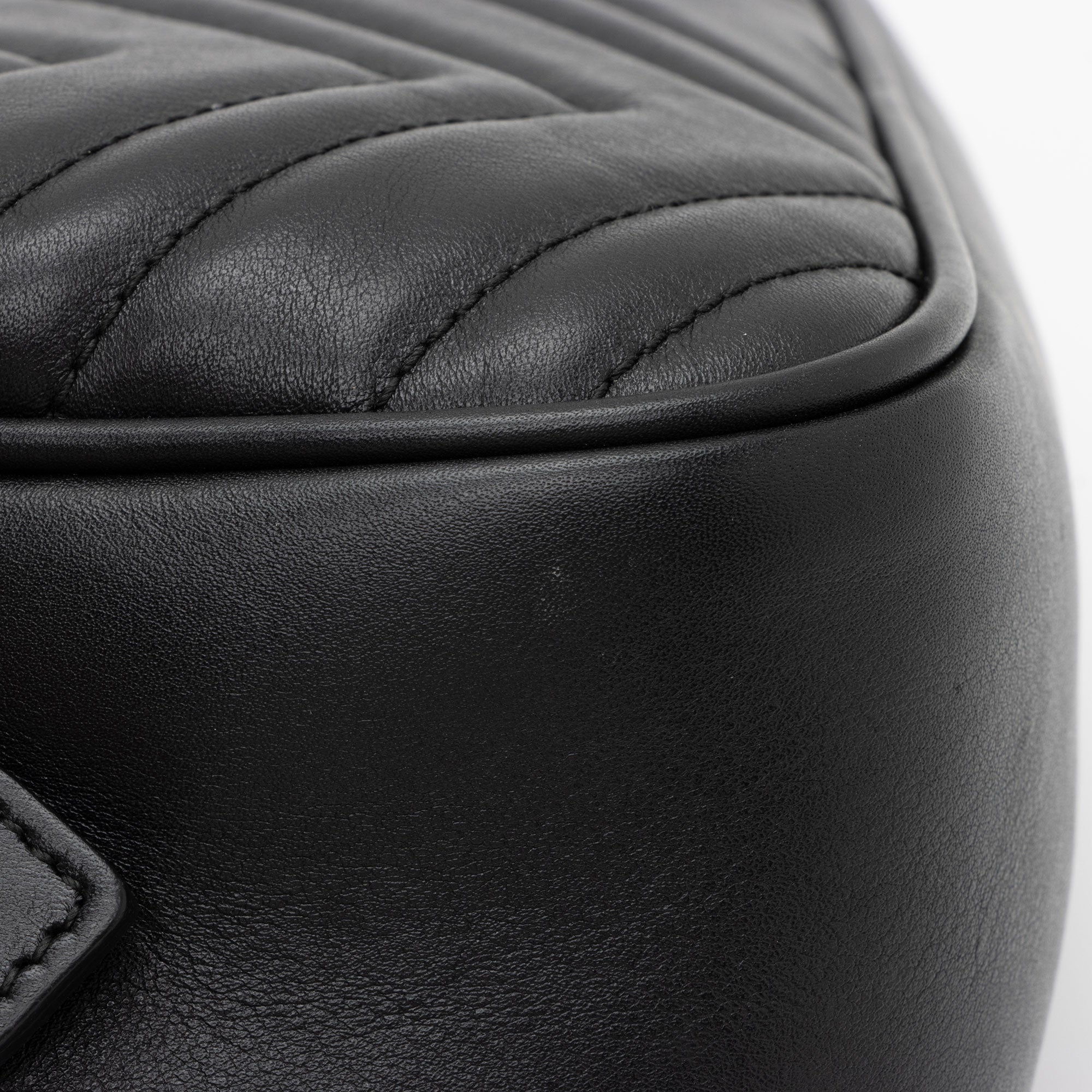 Gucci Matelasse Leather GG Marmont Small Shoulder Bag (SHF-yWuLoN)