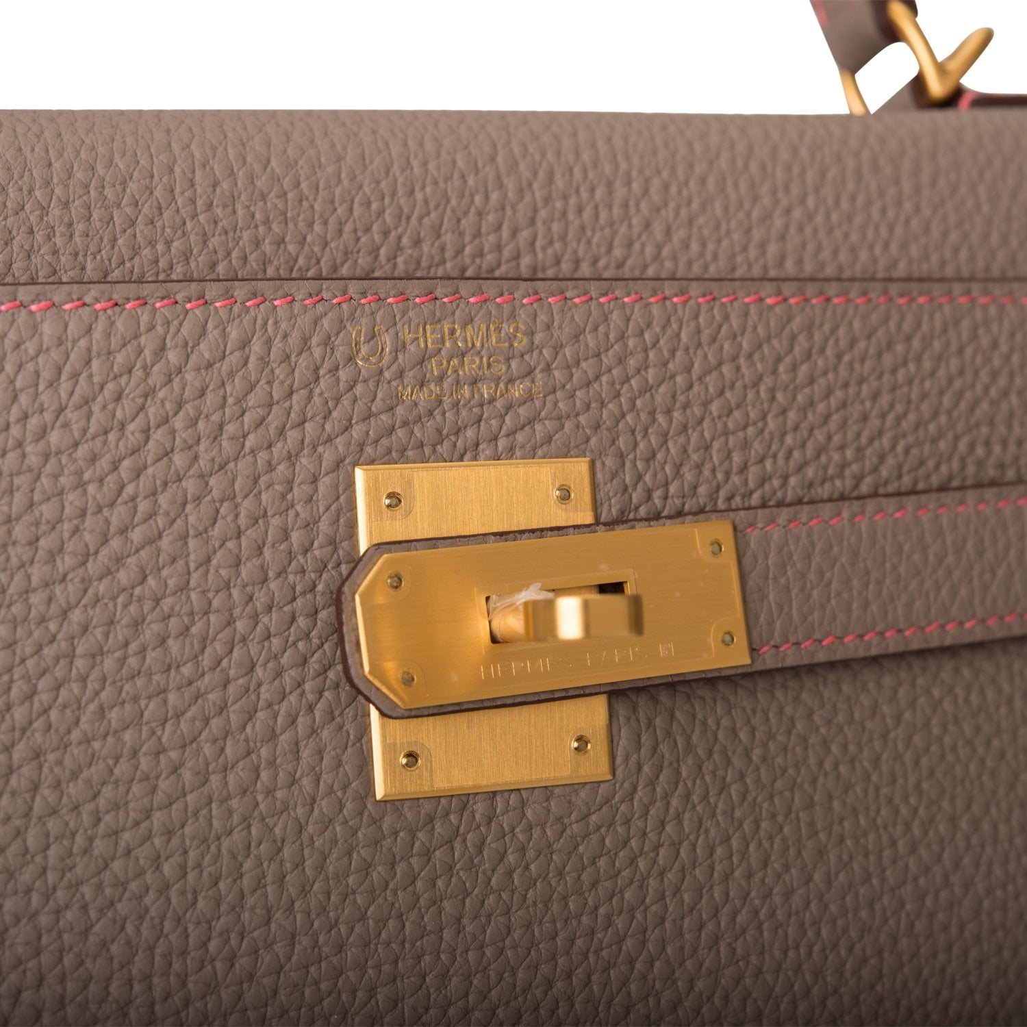 Hermes Special Order (HSS) Kelly Retourne 32 Gris Asphalte Verso Togo Brushed Gold Hardware