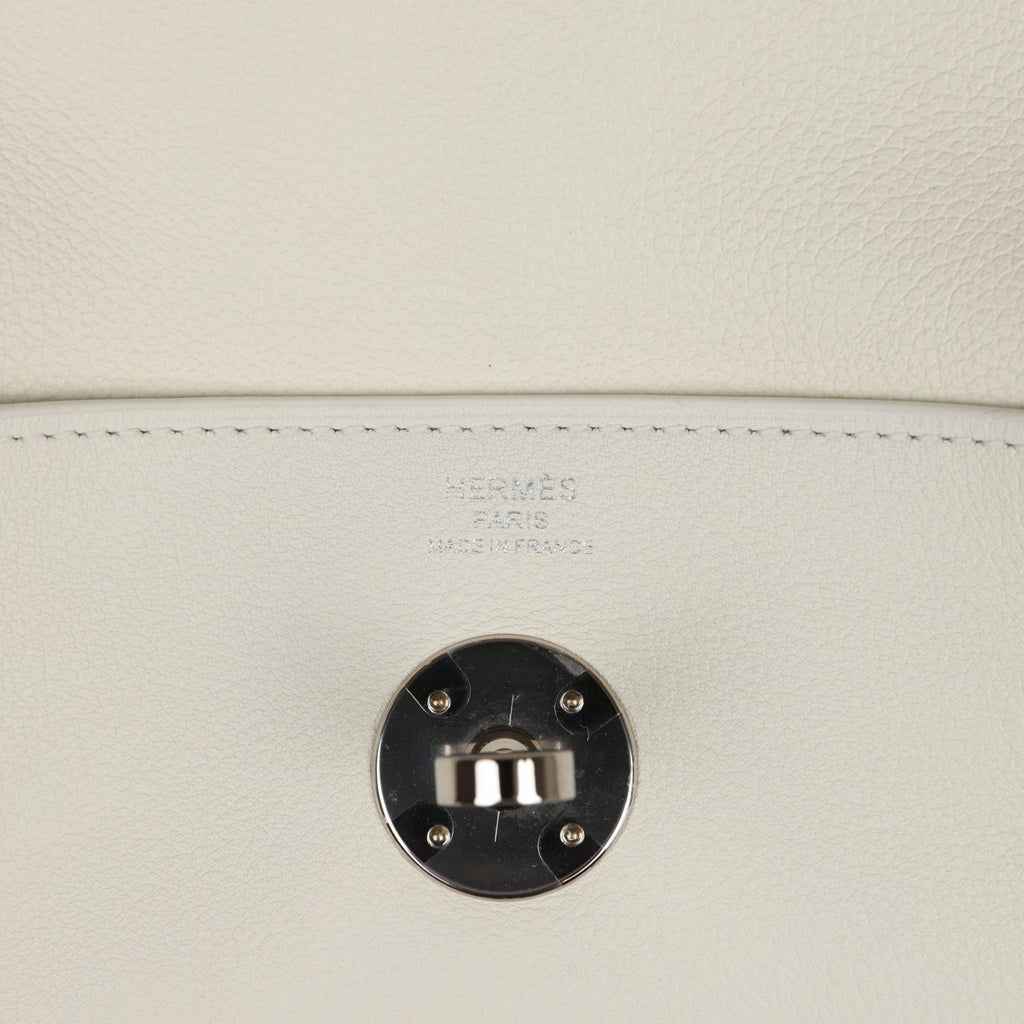 Pre-owned Hermes Lindy 26 White Evercolor Palladium Hardware