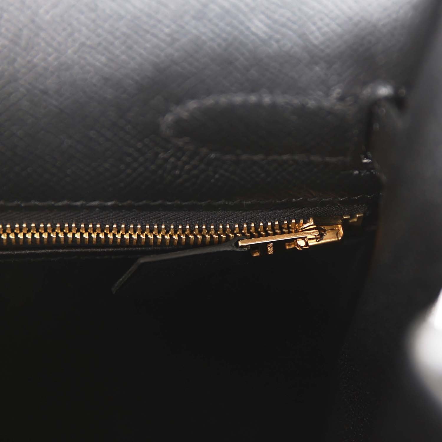 Pre-owned Hermes Kelly Sellier 32 Black Epsom Gold Hardware