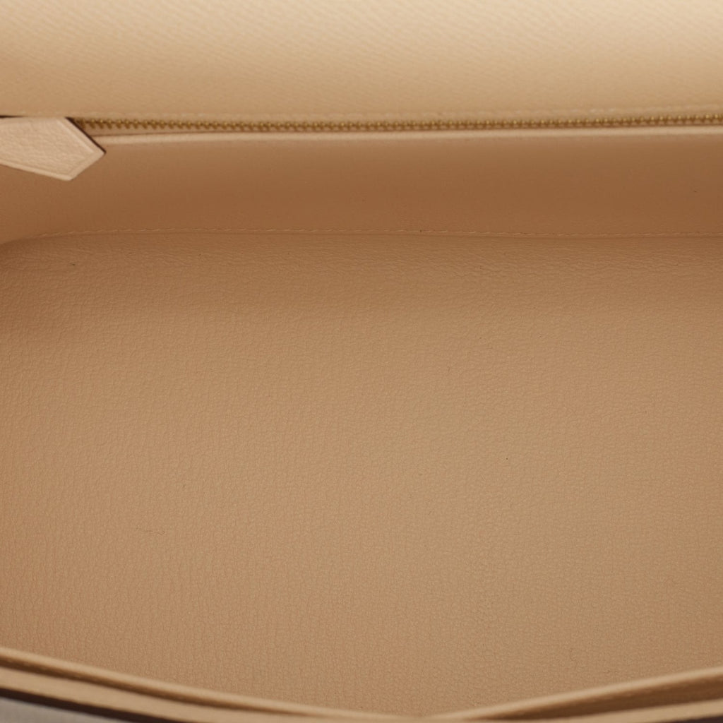 Hermes Special Order (HSS) Kelly Sellier 28 Nata and Craie Epsom Gold Hardware