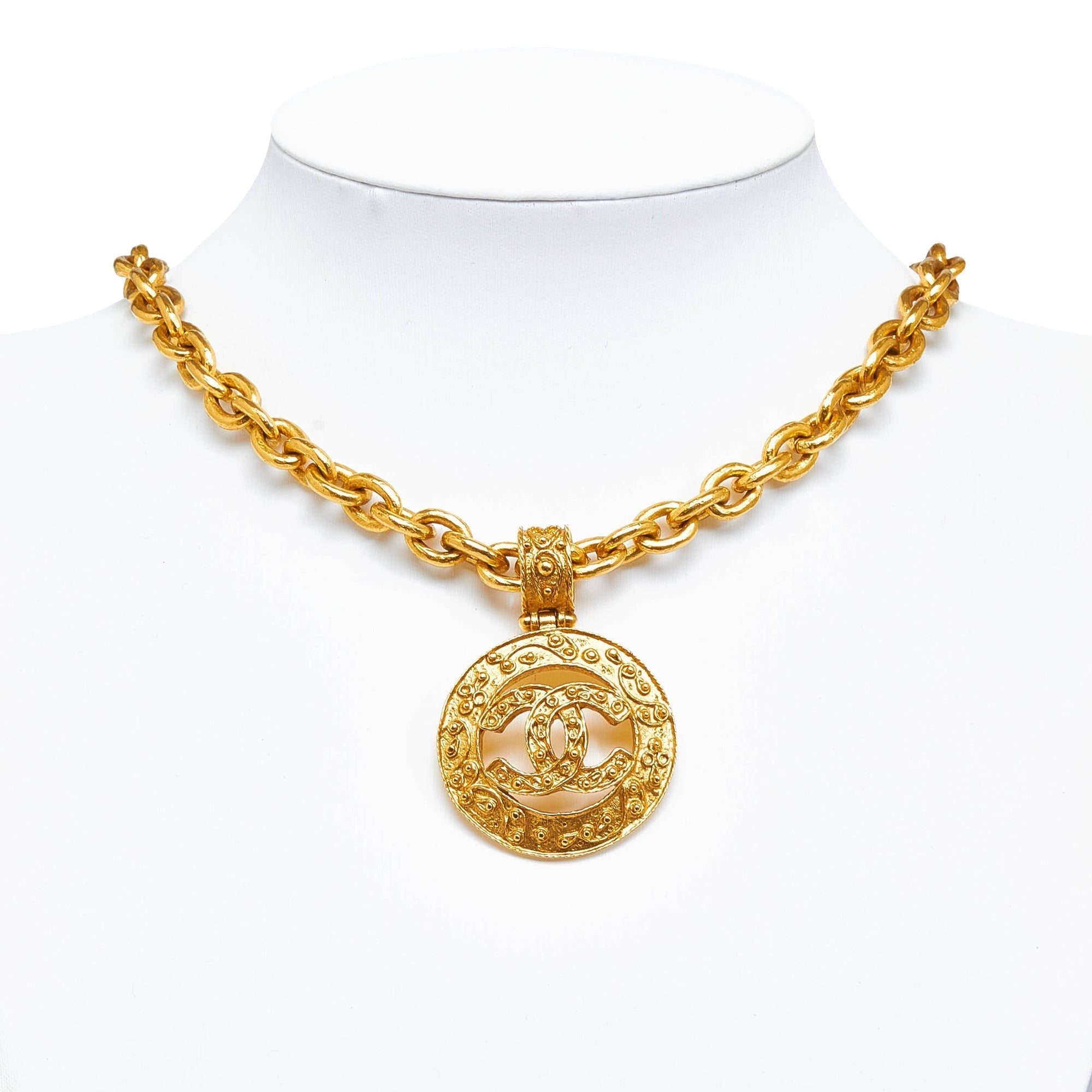 CHANEL CC Pendant Necklace Costume Necklace