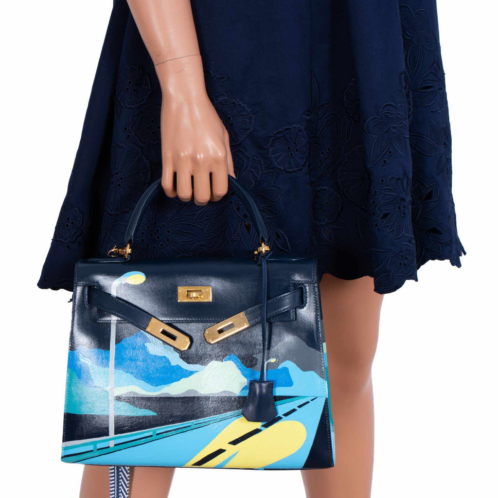 Hermès Kelly 28 Navy Box Gold Hardware “Endless Road”