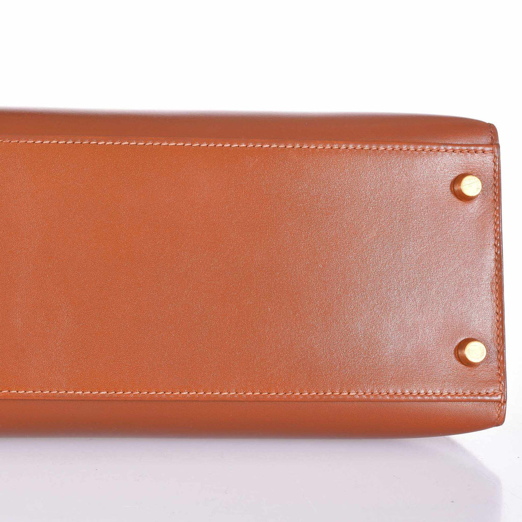 Hermès Kelly 32 Sellier Noisette Box Gold Hardware