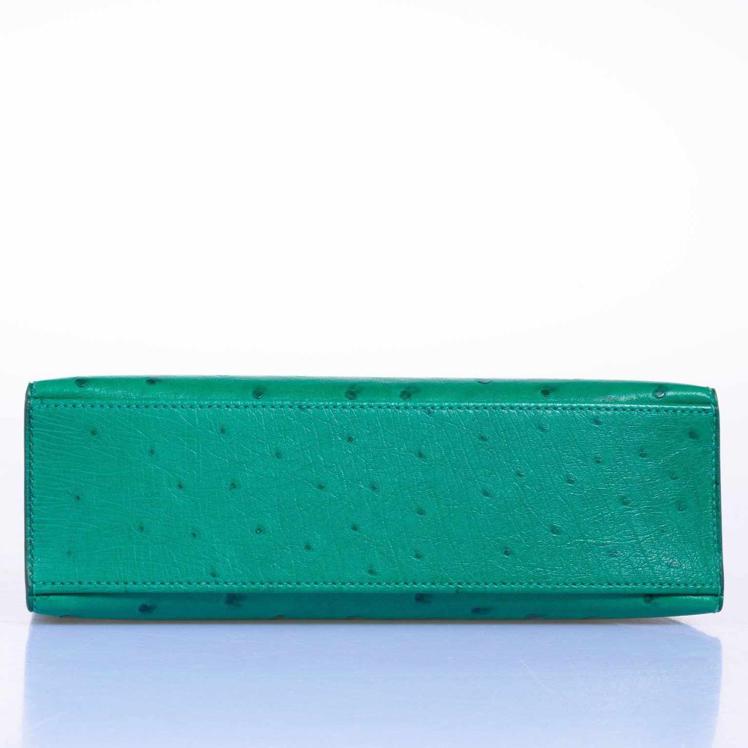 Hermès Kelly Pochette Vert Vertigo Ostrich Gold Hardware