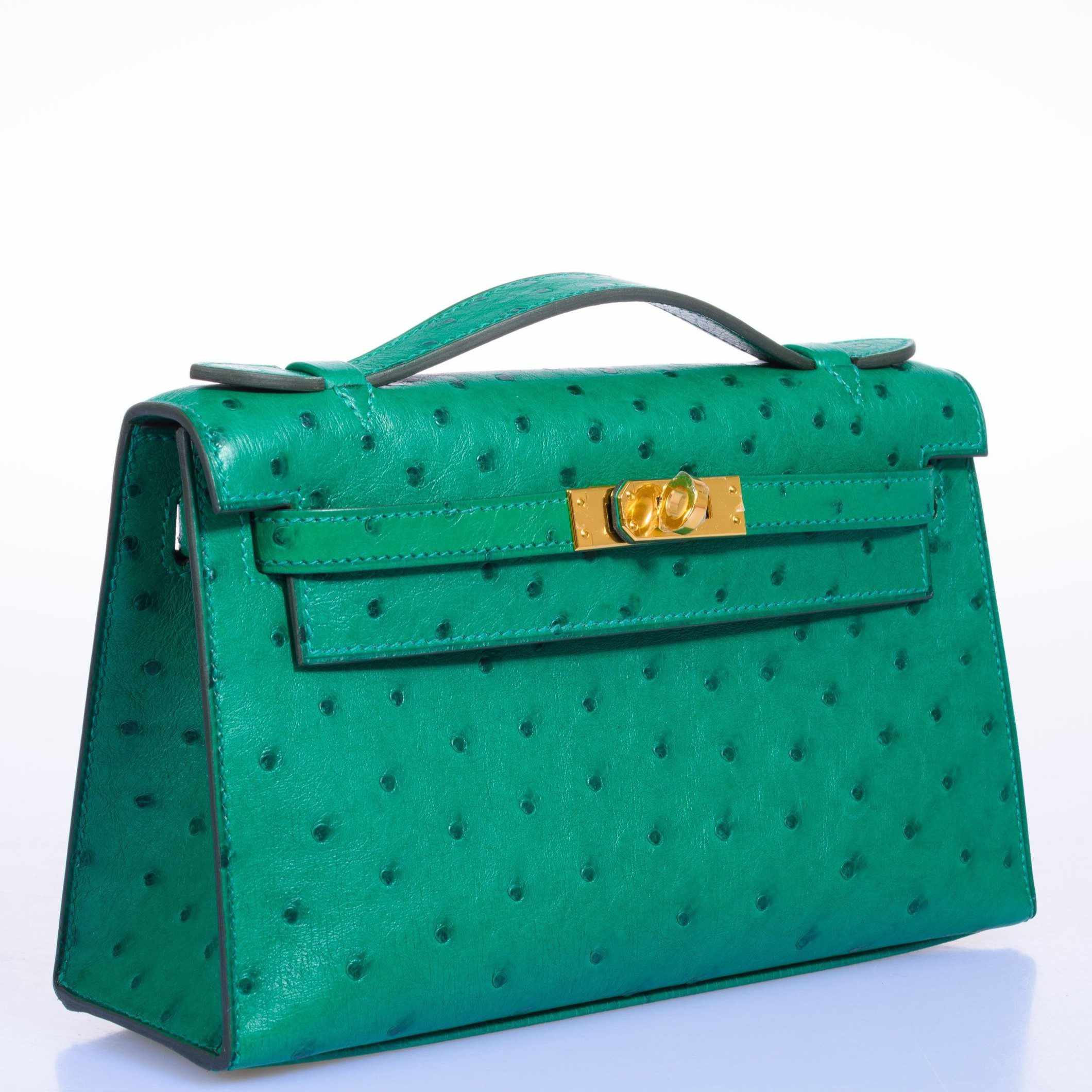 Hermès Kelly Pochette Vert Vertigo Ostrich Gold Hardware