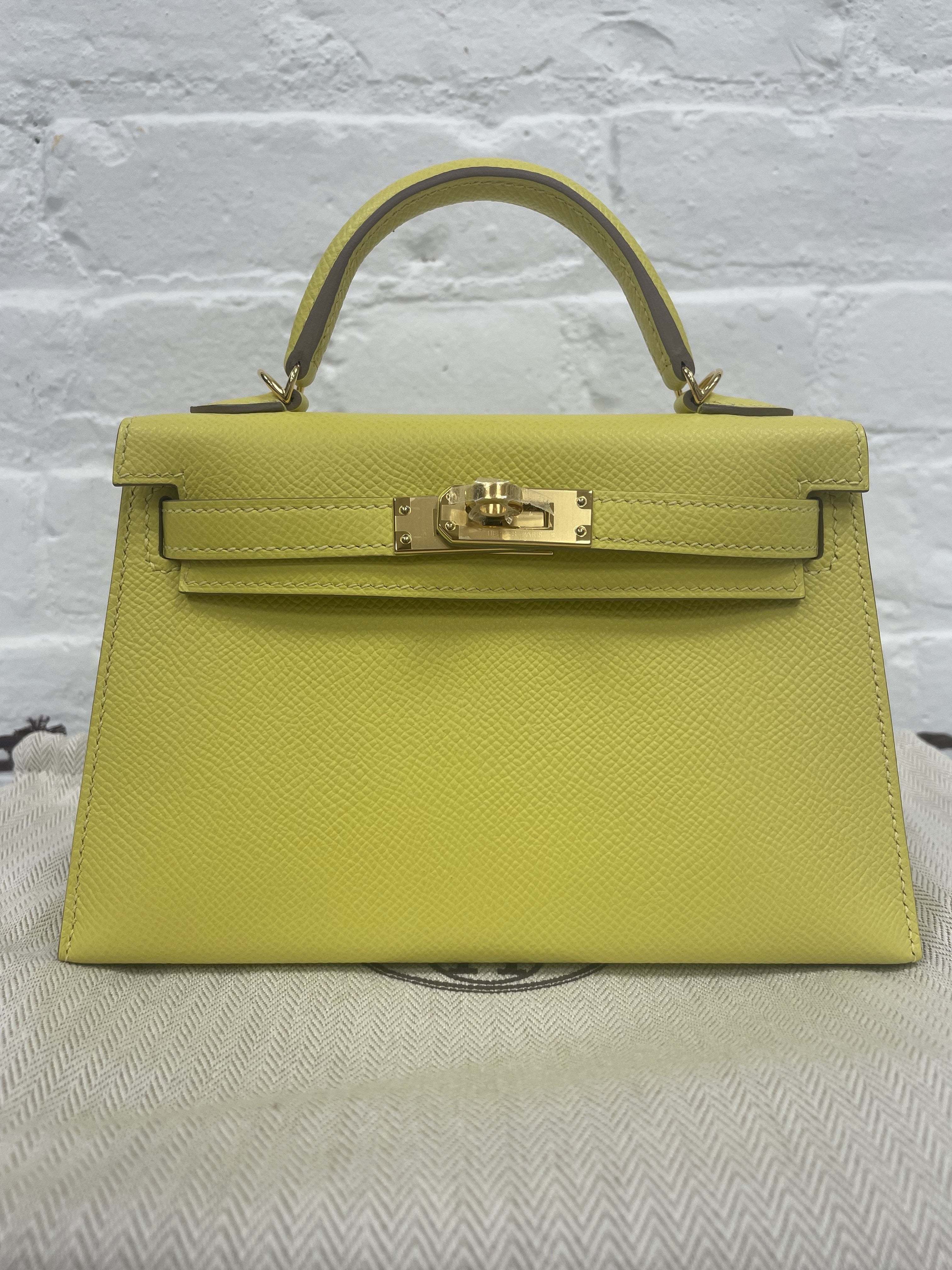 Hermes Lime Epsom Sellier Kelly 20cm Gold Hardware