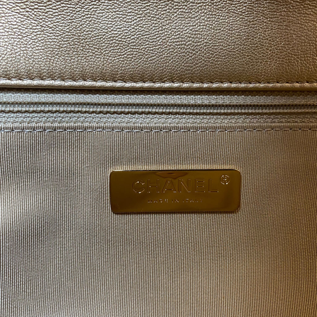 CHANEL 19 Medium Flap Gold