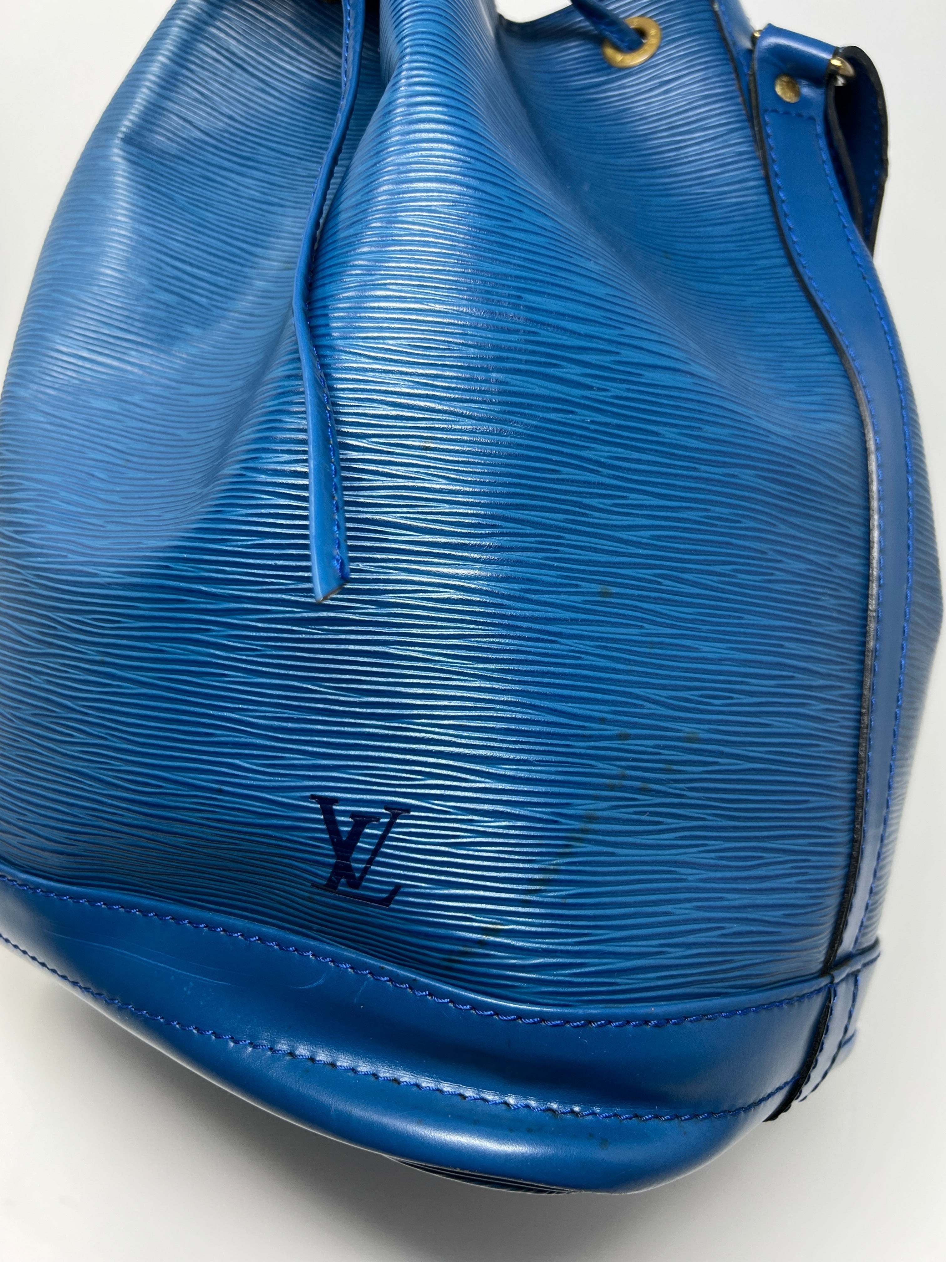Louis Vuitton Grand Sac Noé Epi BLUE