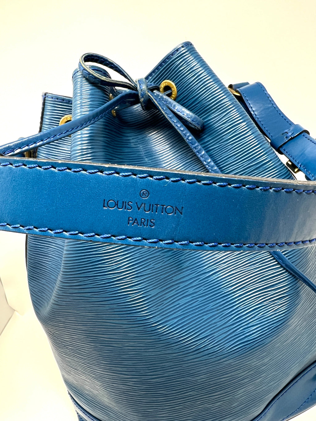 Louis Vuitton Grand Sac Noé Epi BLUE