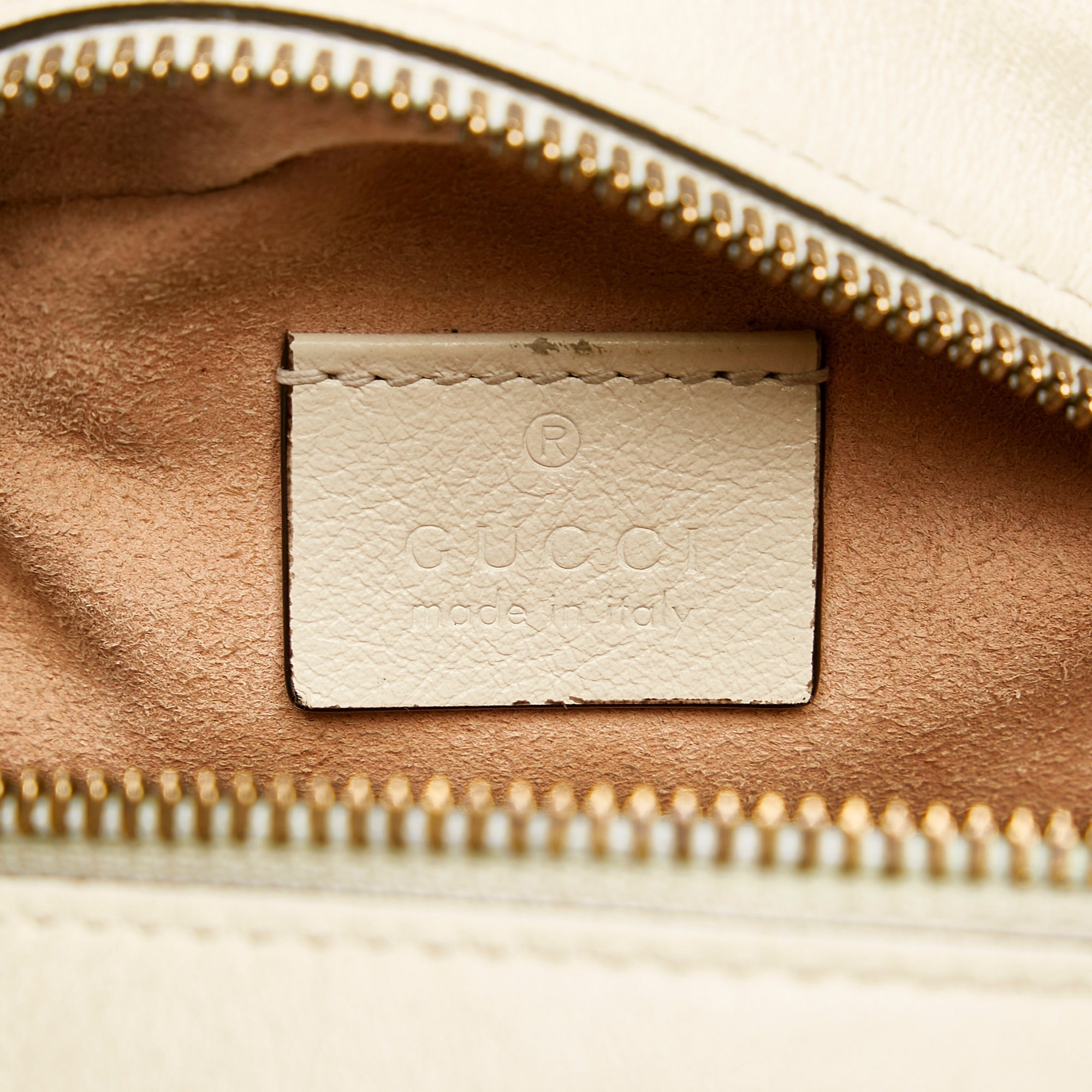 Gucci GG Marmont Round White Matelassé