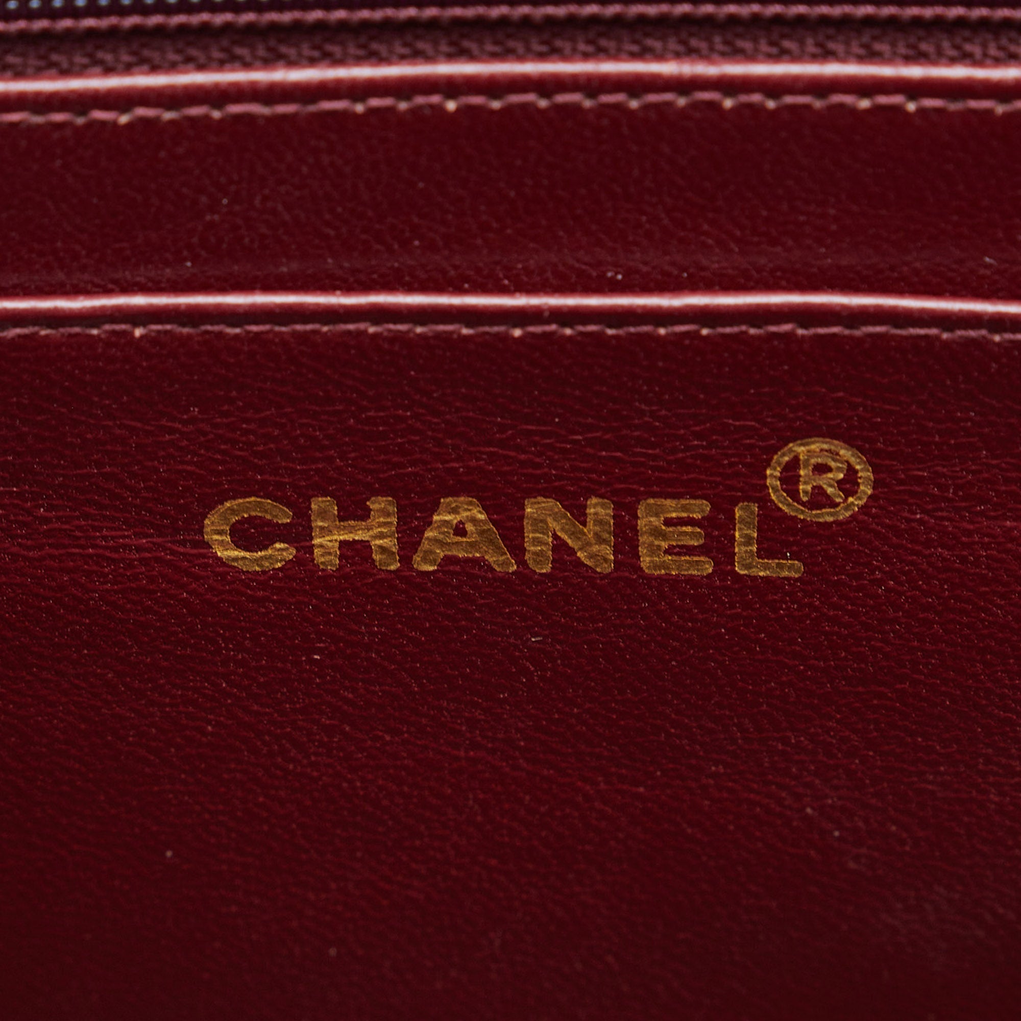 CHANEL Maxi Classic Lambskin Single Flap Shoulder Bag