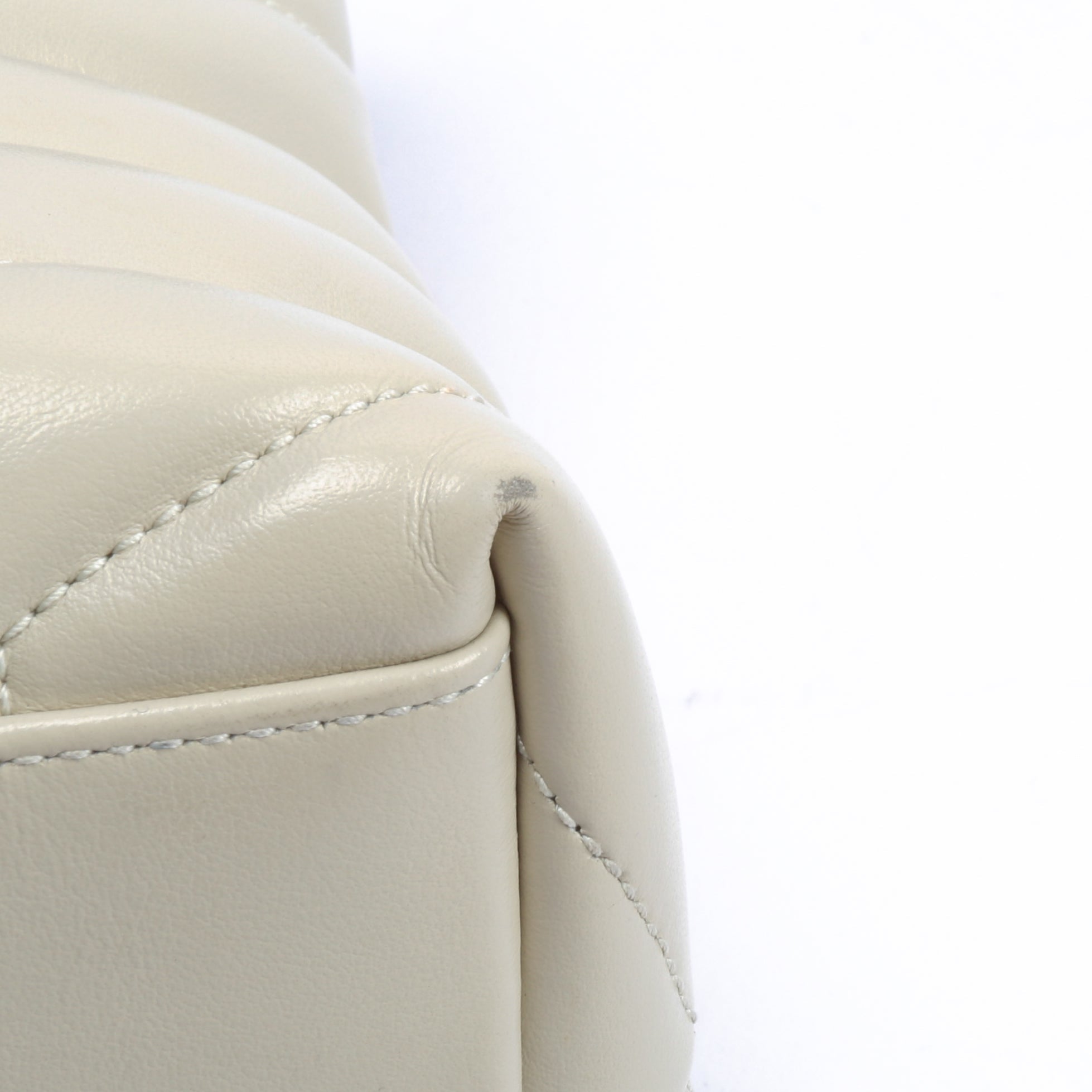 SAINT LAURENT Lou Lou Medium Flap Off White