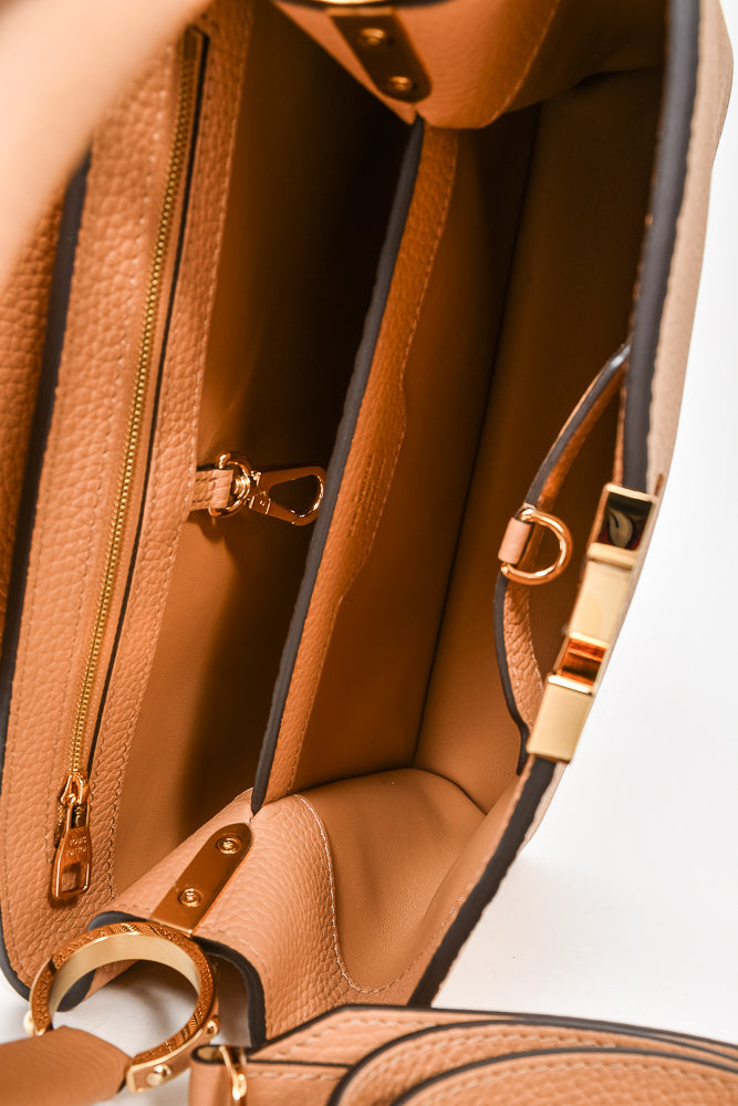 Louis Vuitton Camel Leather Capucines MM