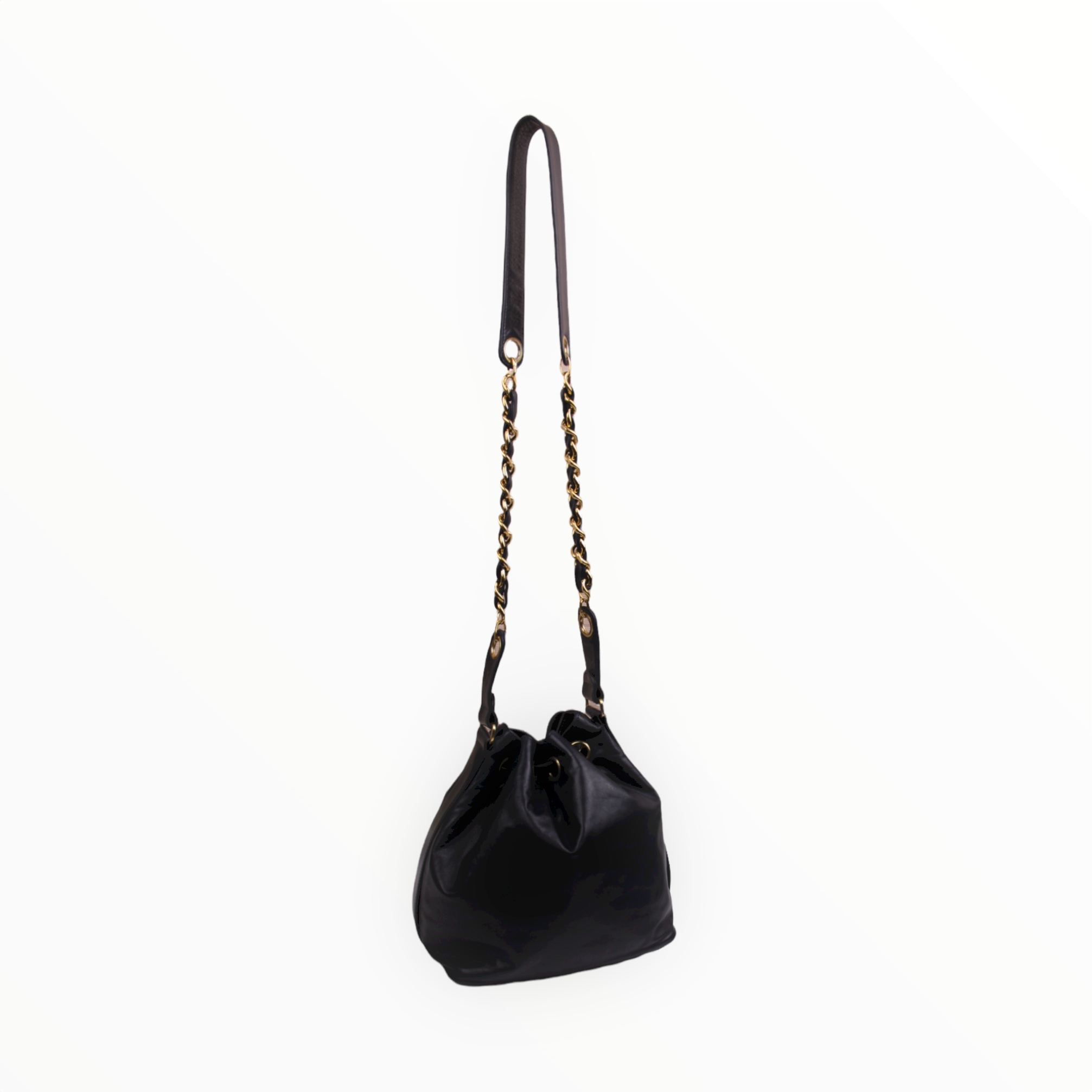 Chanel black bucket bag with logo on the front and gold detail - 1980s