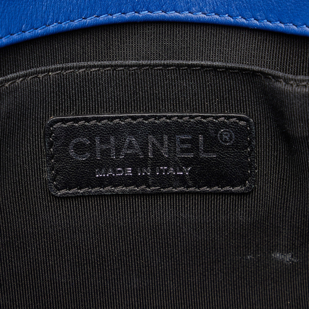 CHANEL Medium Patent Boy Plexiglass Crossbody Bag