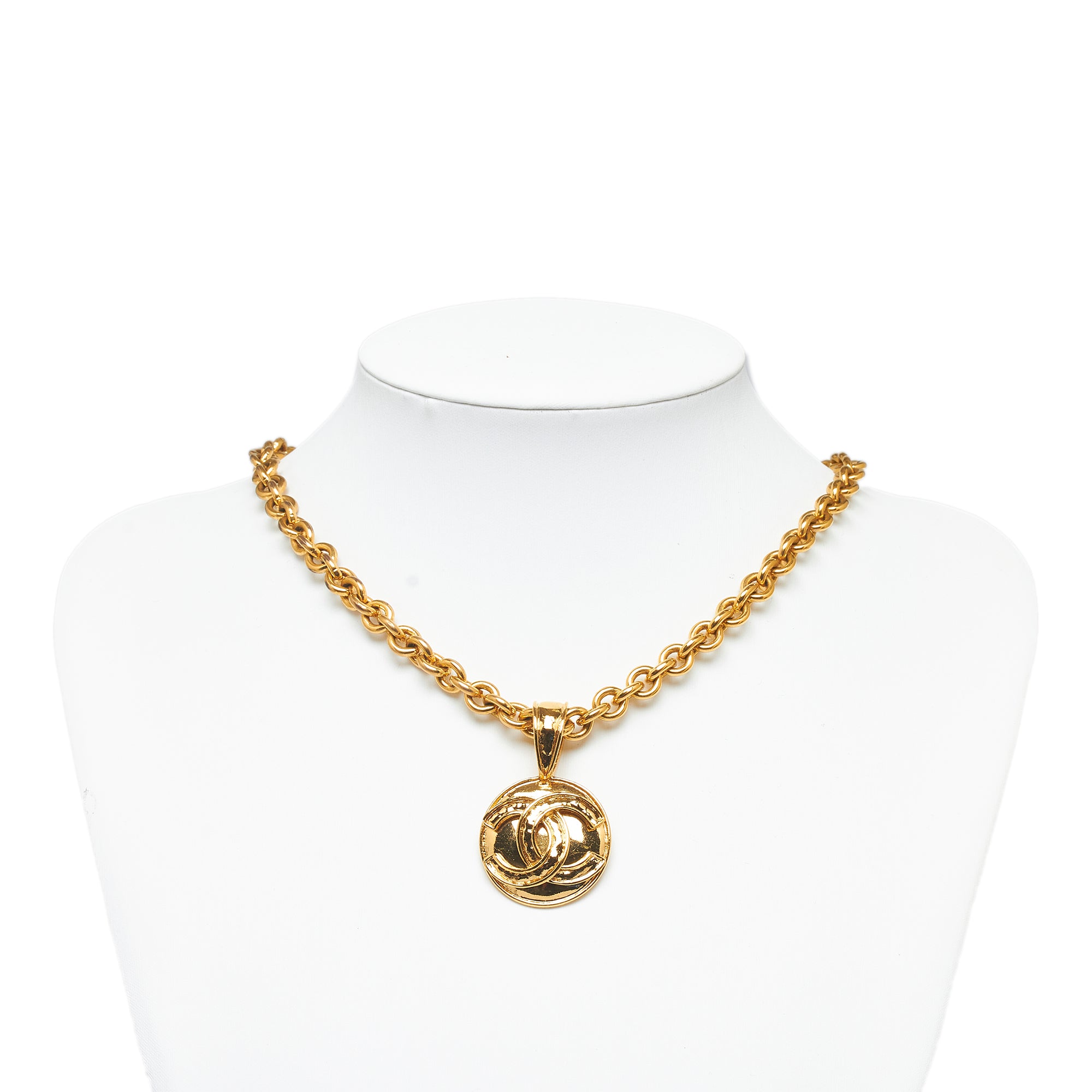 CHANEL CC Round Medallion Necklace Costume Necklace