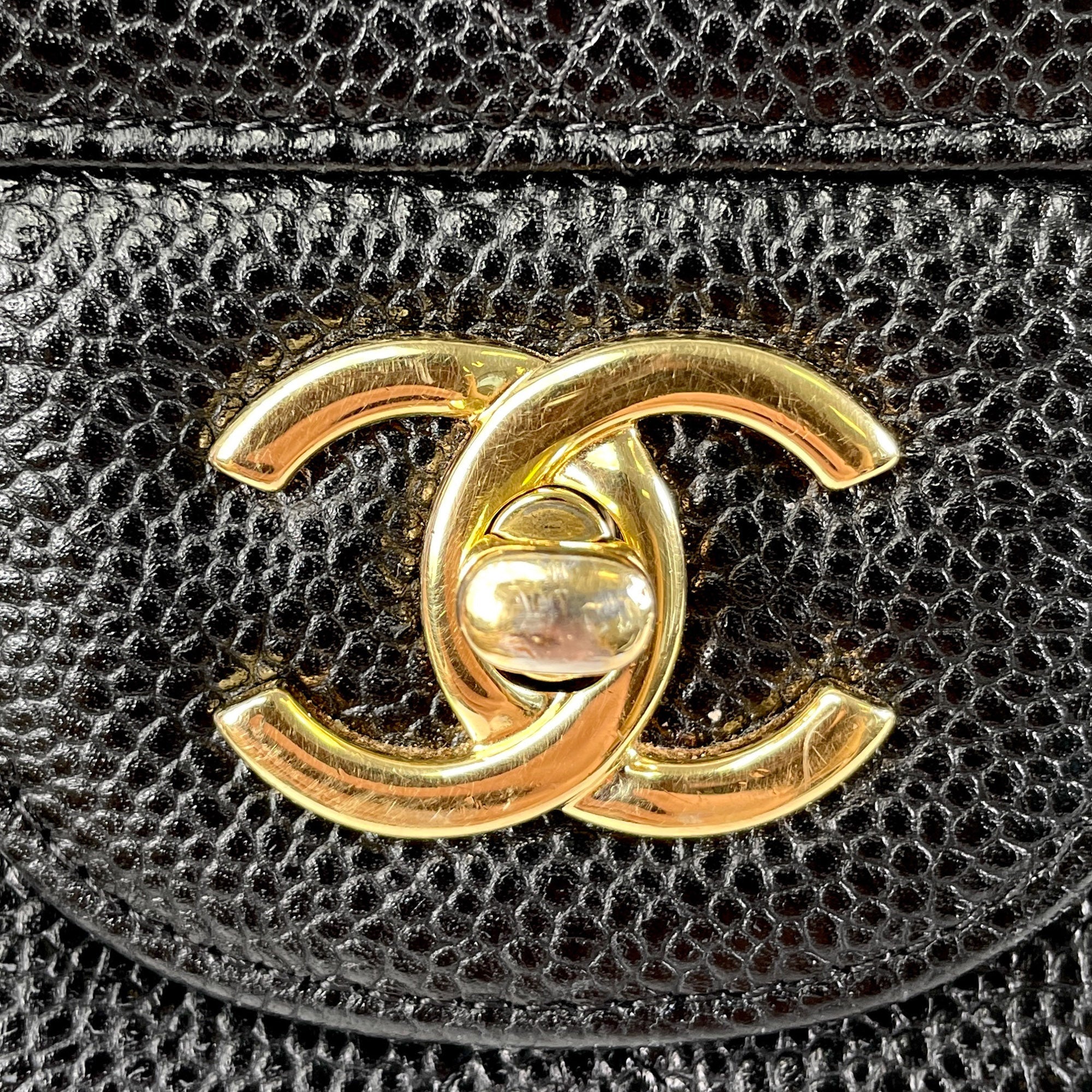 CHANEL Jumbo Classic Caviar Double Flap Shoulder Bag