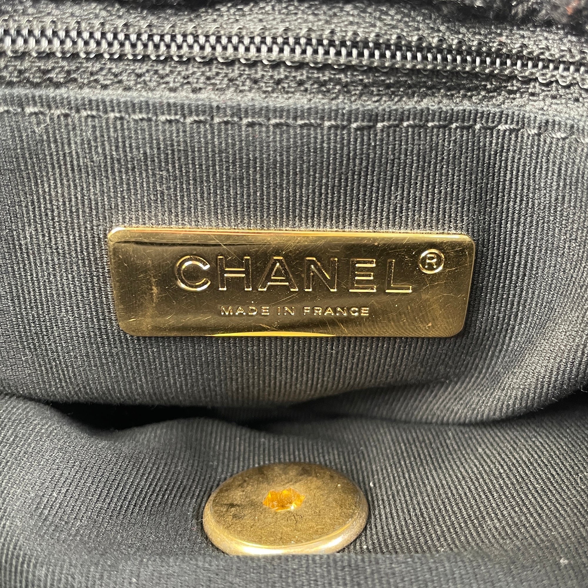 CHANEL Medium Tweed 19 Flap Bag