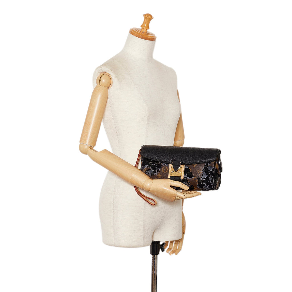 LOUIS VUITTON Monogram Fleur De Jais Manege Clutch Clutch Bag