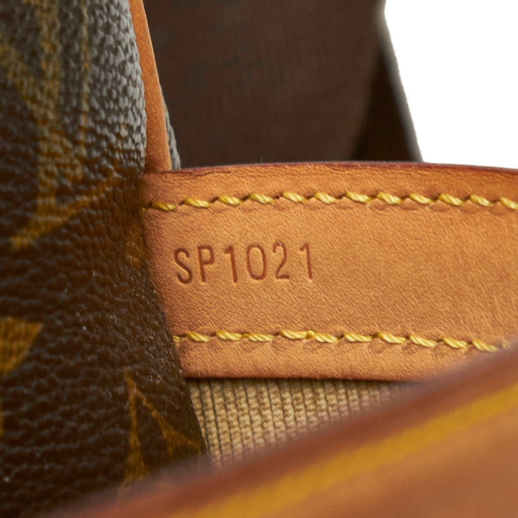 LOUIS VUITTON Monogram Reporter GM Crossbody Bag