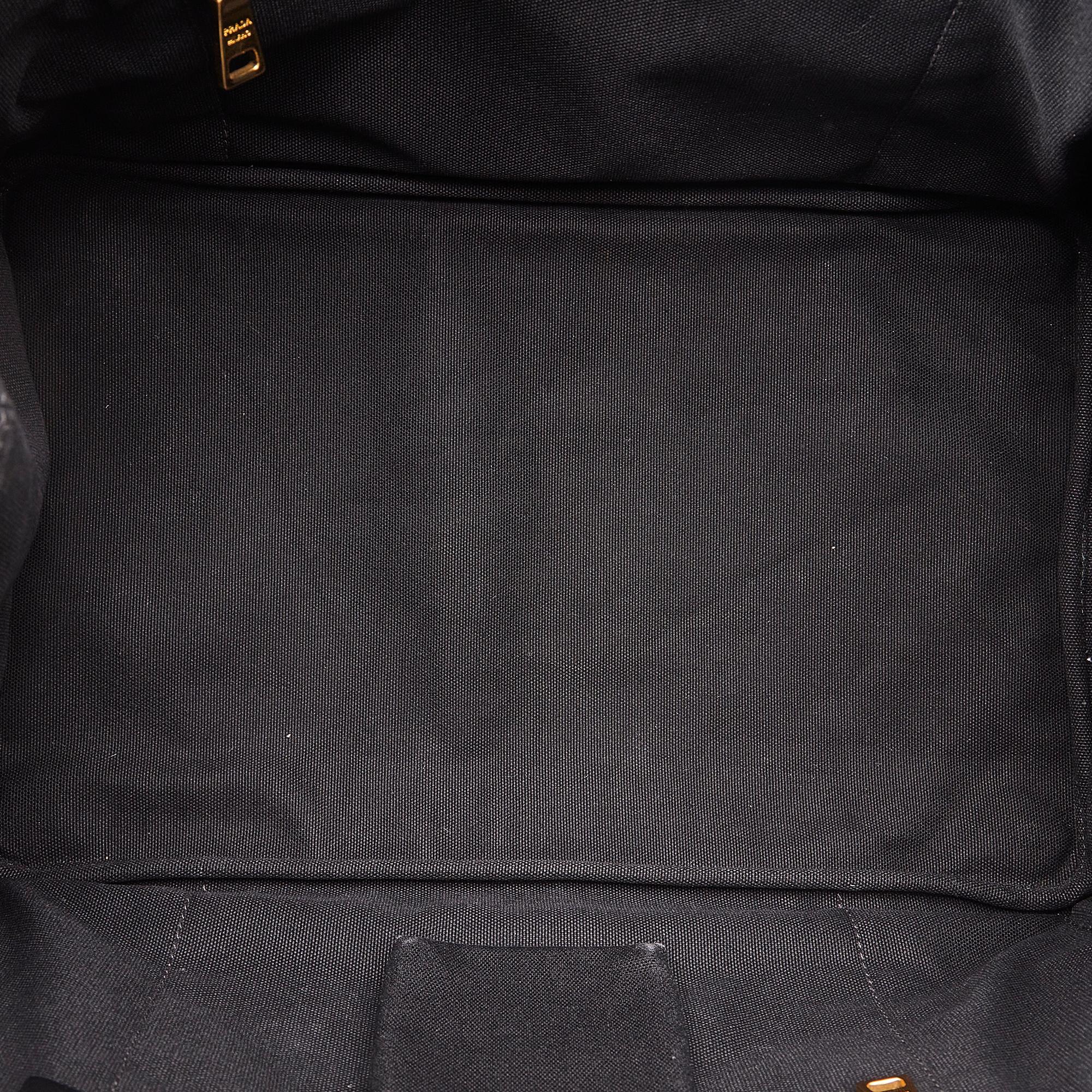 Prada Canapa Camouflage Tote Bag (SHG-u42rPH)