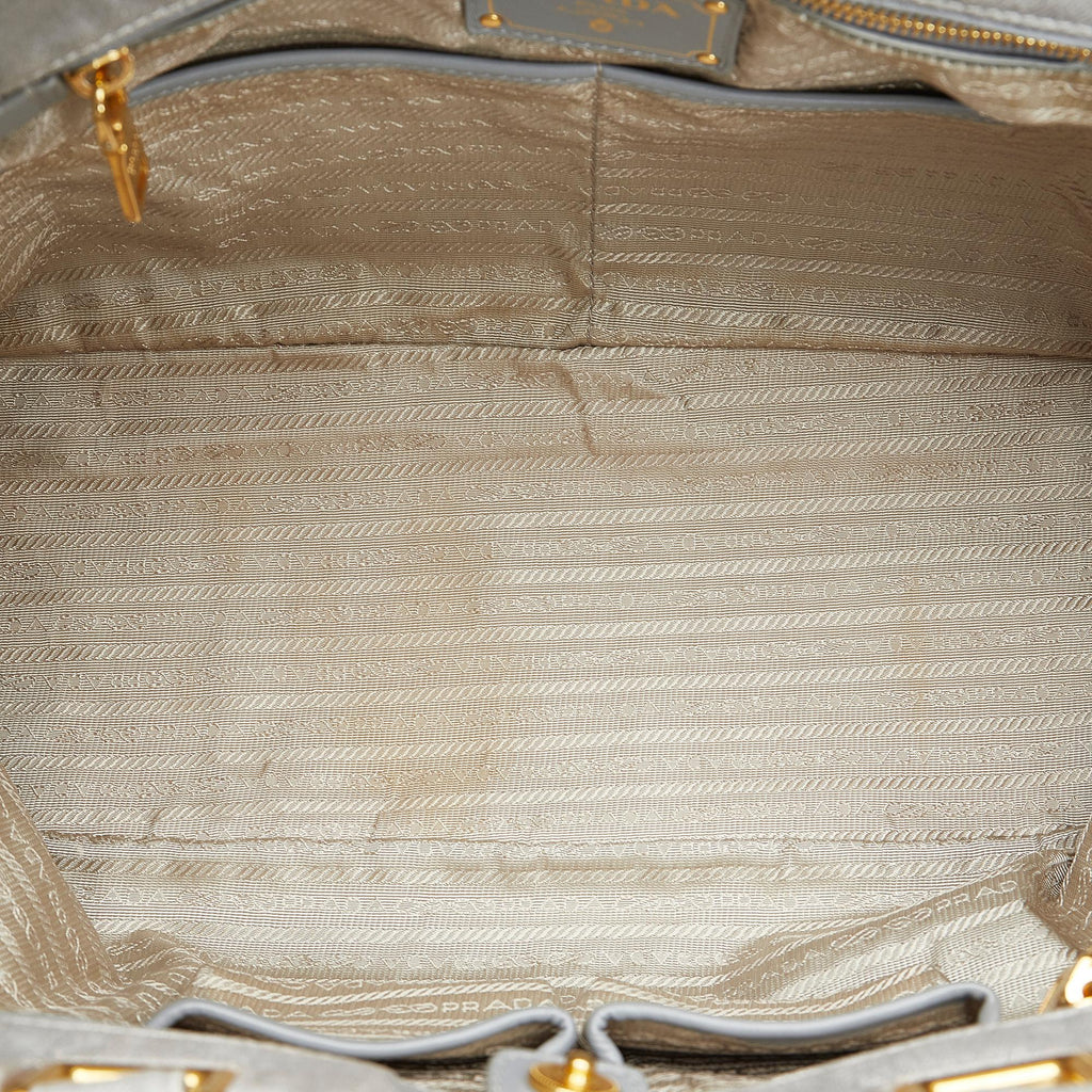 Prada Canapa Logo Satchel (SHG-CppVDq)