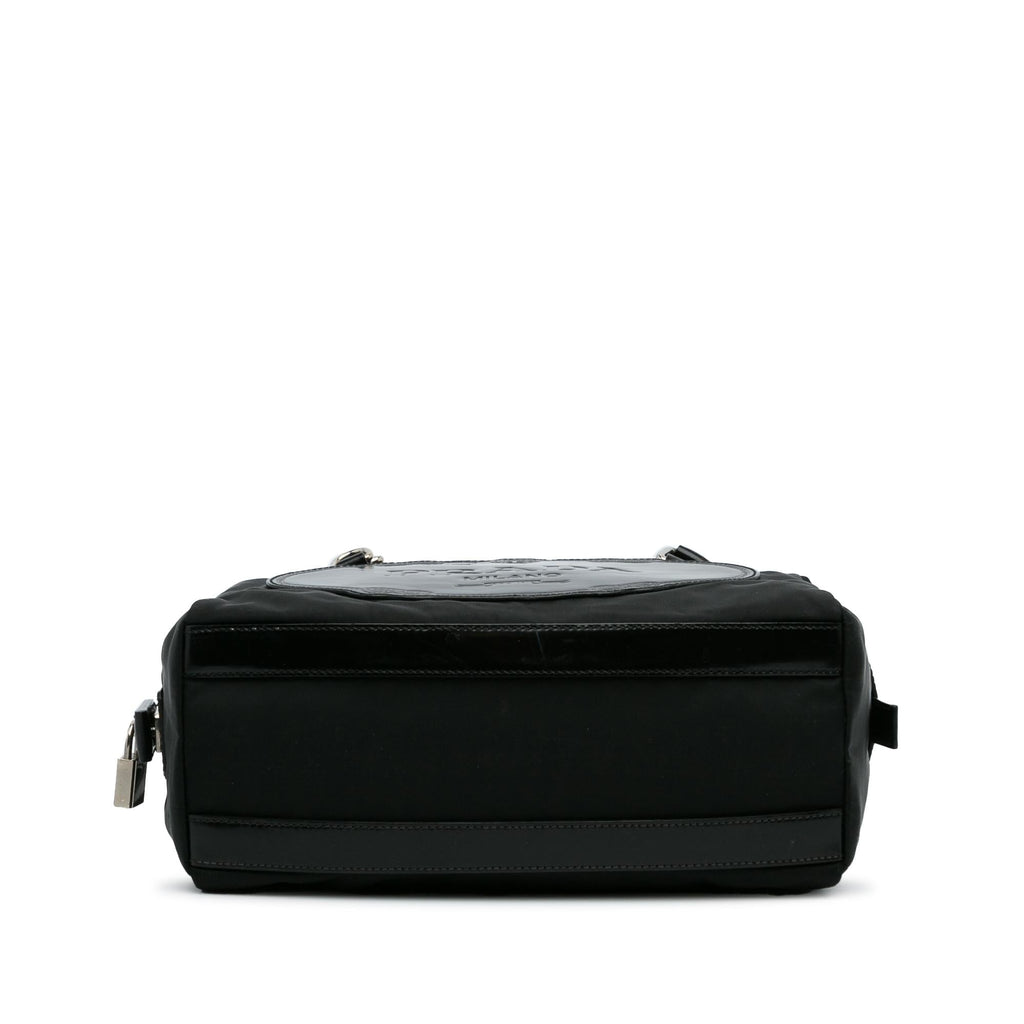 Prada Canapa Logo Tessuto Shoulder Bag (SHG-zE5TYR)