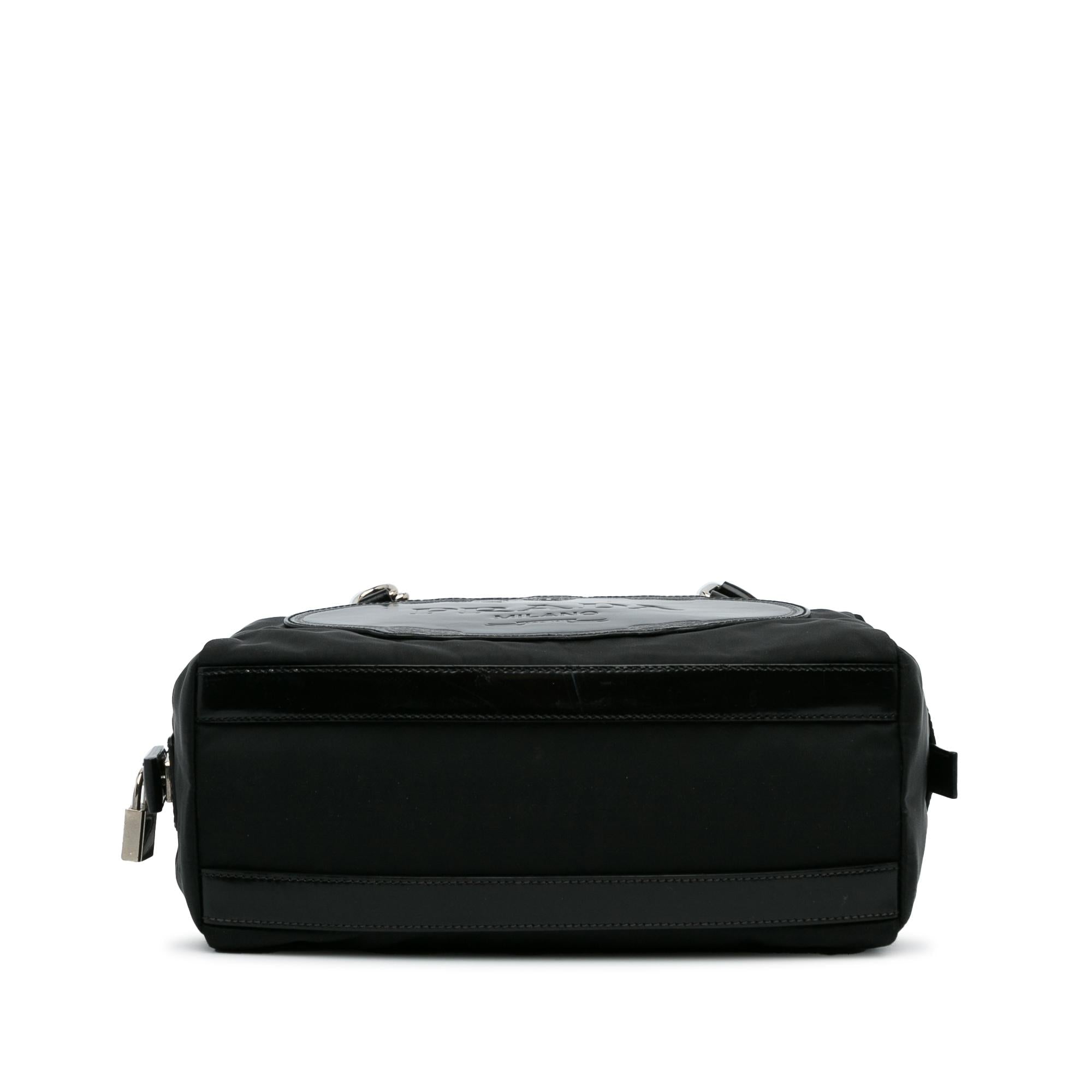Prada Canapa Logo Tessuto Shoulder Bag (SHG-zE5TYR)