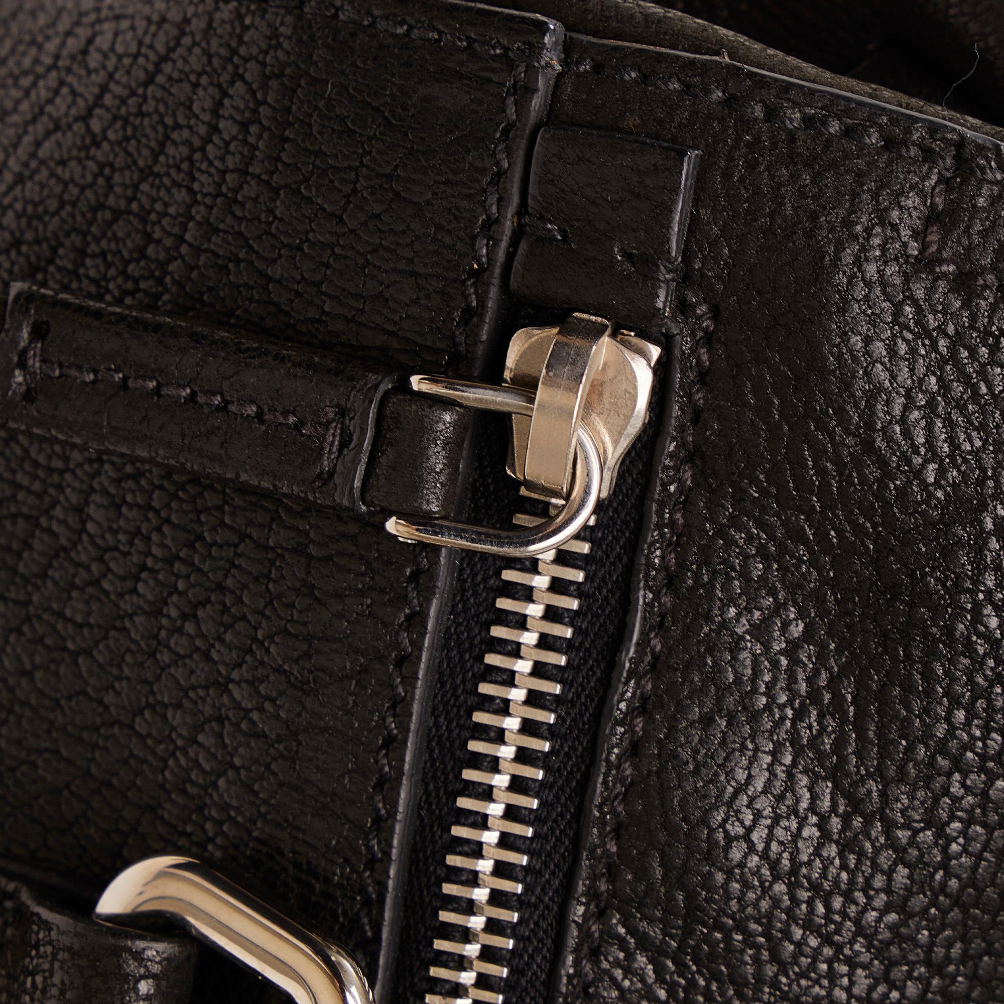 Prada Easy Shoulder Bag (SHG-FlM7Sg)