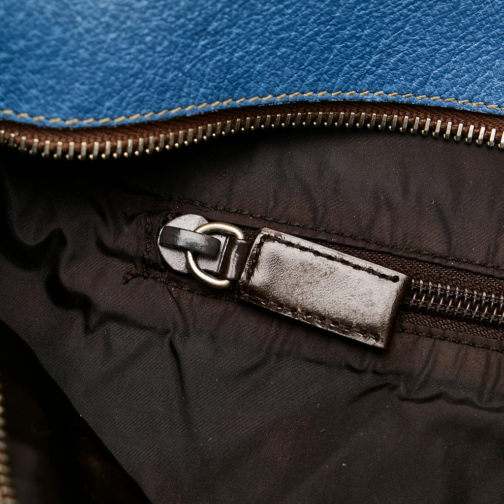 Prada Flat Messenger (SHG-35279)