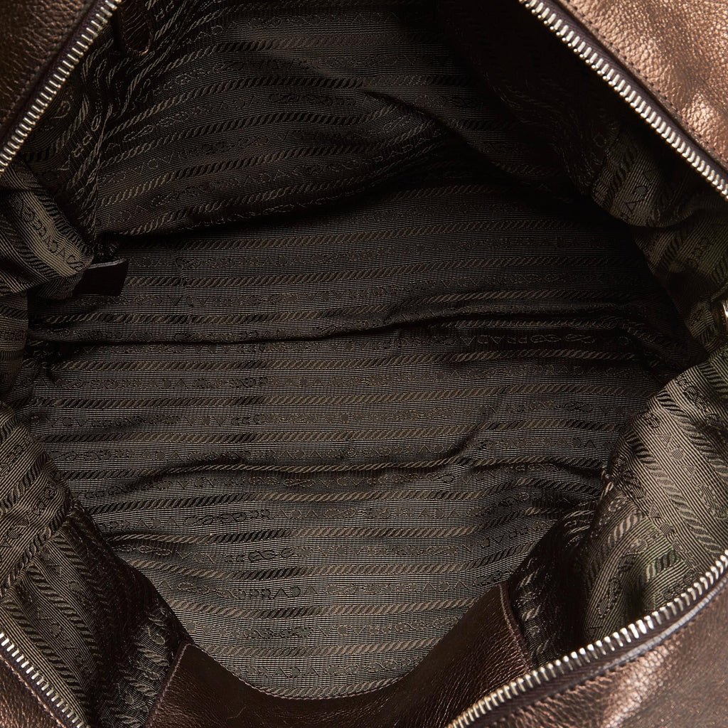 Prada Leather Shoulder Bag (SHG-Gq5jkR)