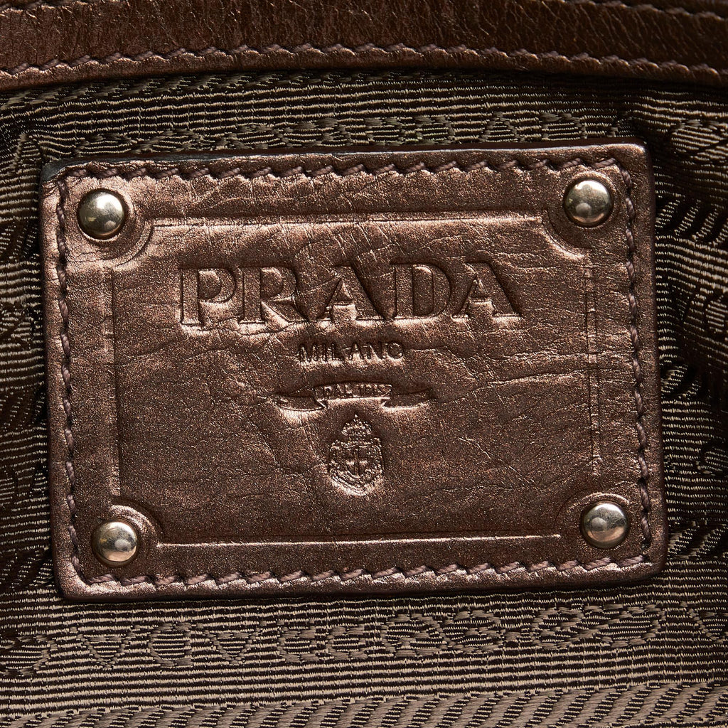 Prada Leather Shoulder Bag (SHG-Gq5jkR)