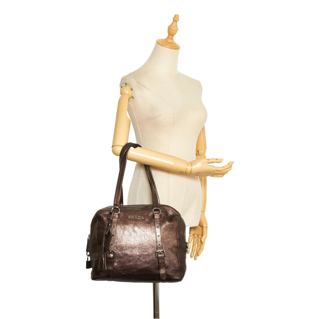 Prada Leather Shoulder Bag (SHG-Gq5jkR)