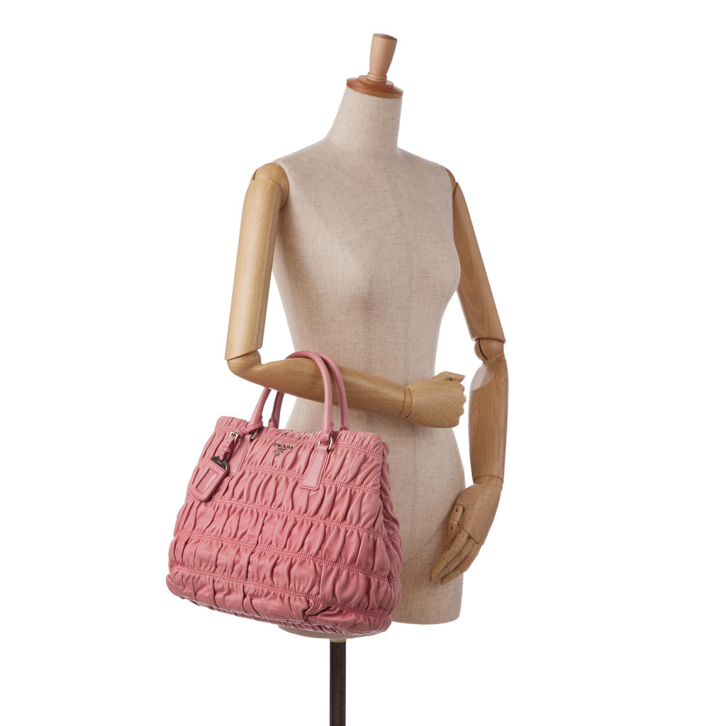 Prada Nappa Gaufre Satchel (SHG-sFa4z6)