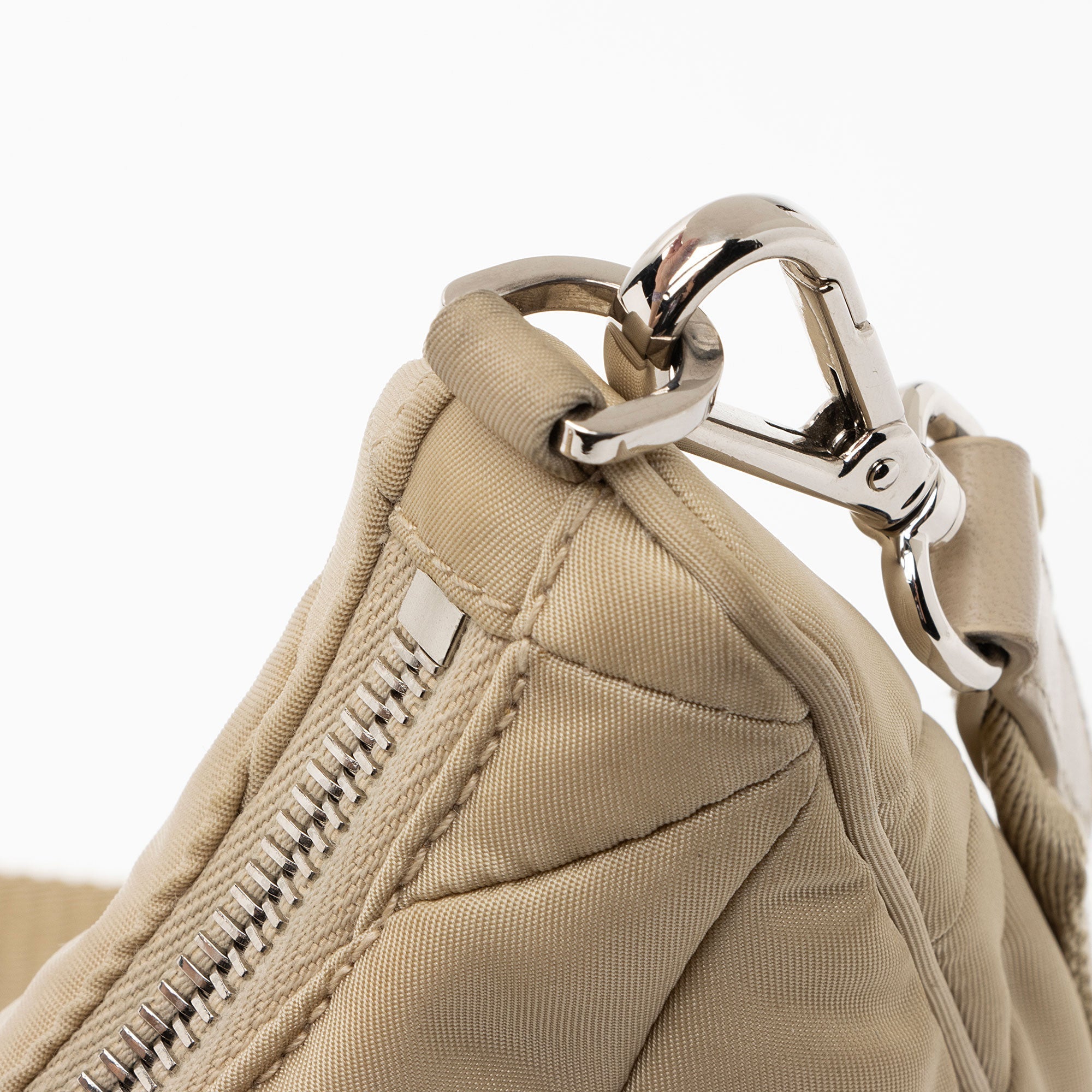 Prada Quilted Padded Re-Nylon Hobo (SHF-aLaT0R)
