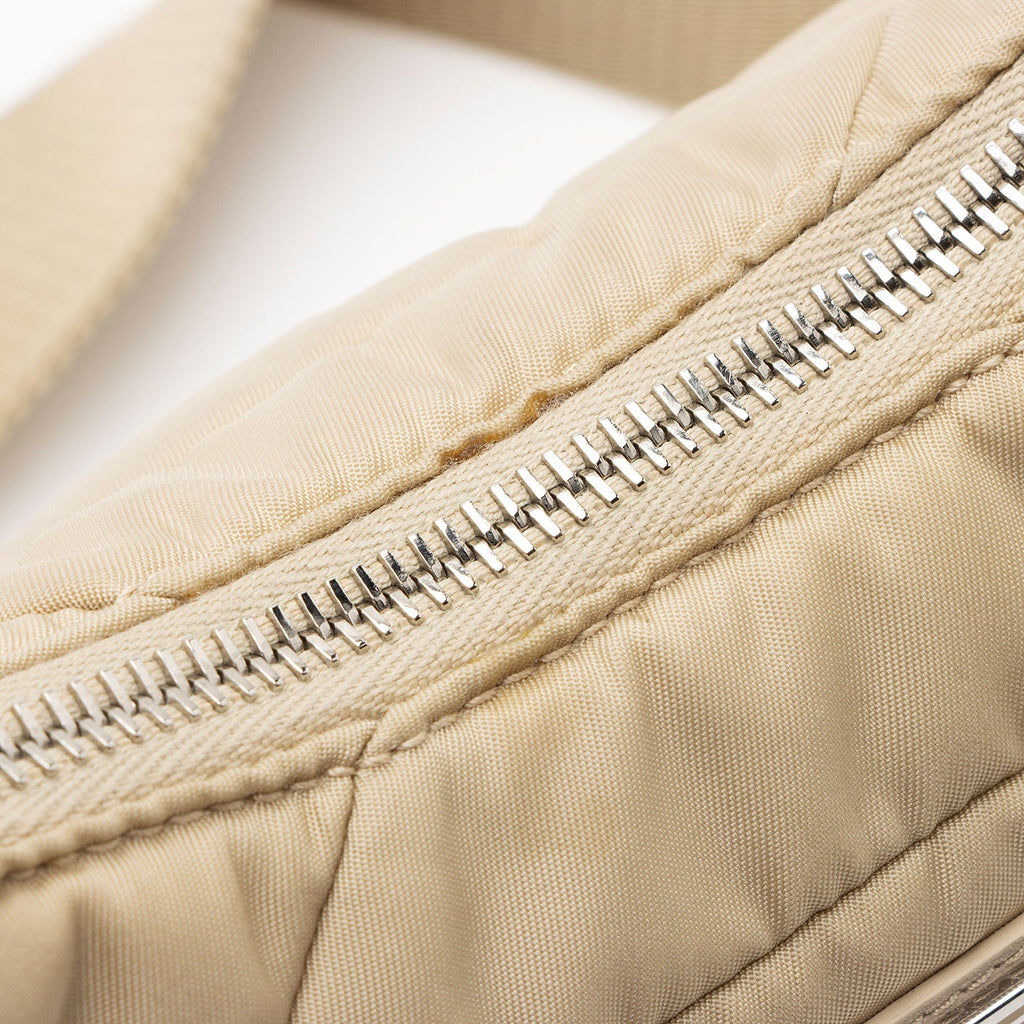 Prada Quilted Padded Re-Nylon Hobo (SHF-aLaT0R)