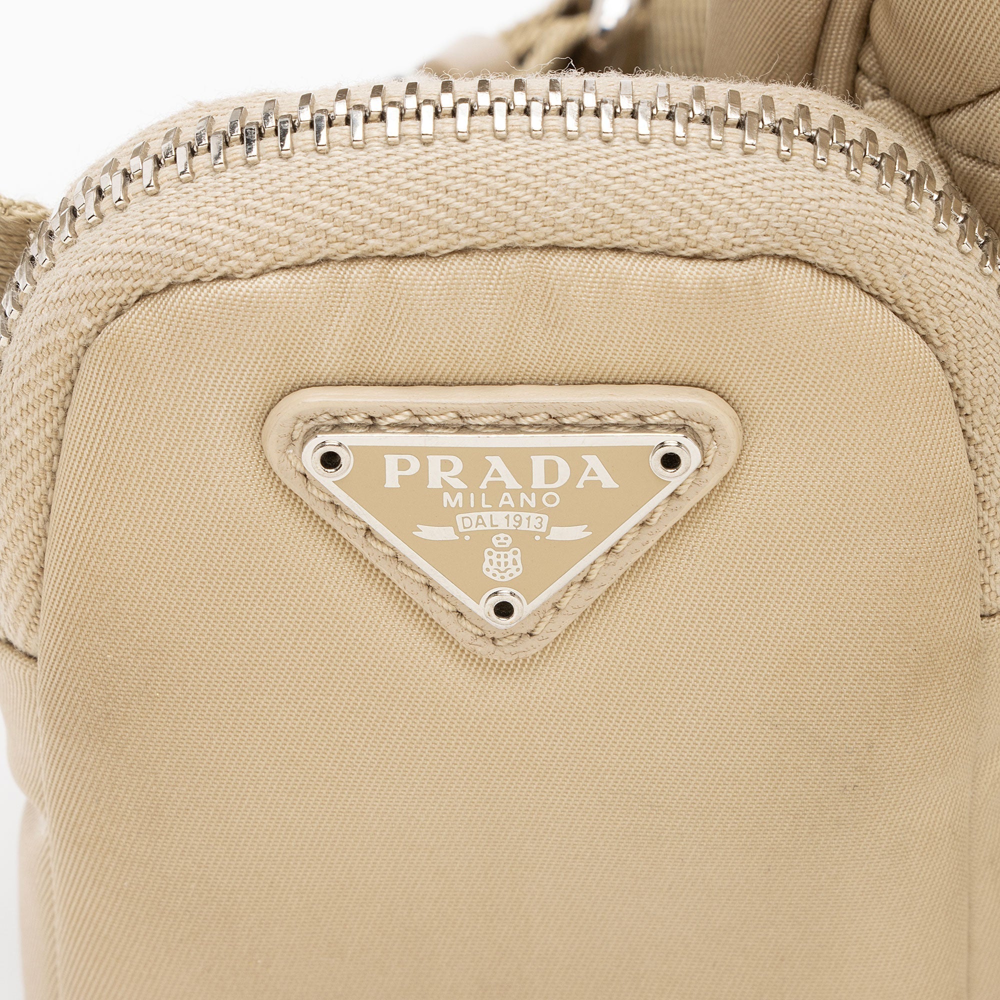 Prada Quilted Padded Re-Nylon Hobo (SHF-aLaT0R)