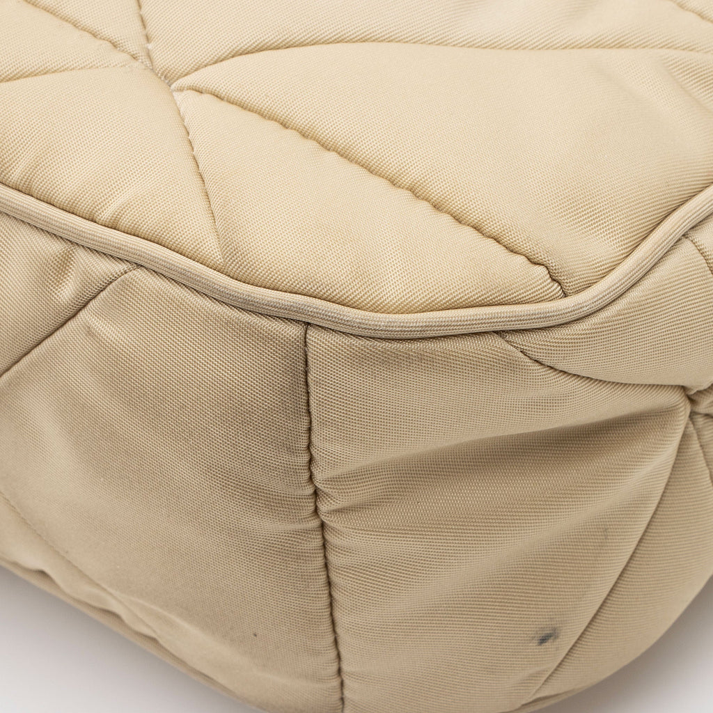Prada Quilted Padded Re-Nylon Hobo (SHF-aLaT0R)