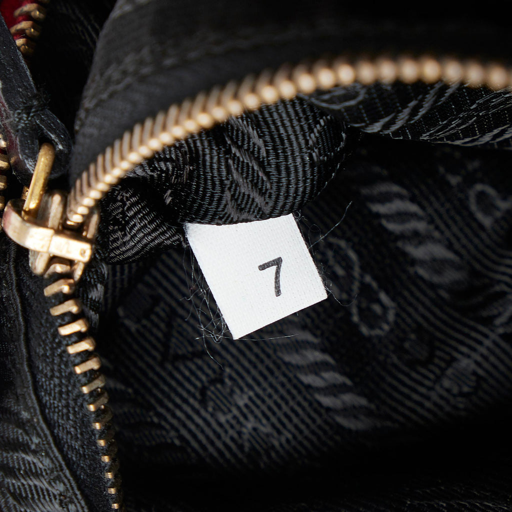 Prada Saffiano Bauletto Handbag (SHG-je8XF1)