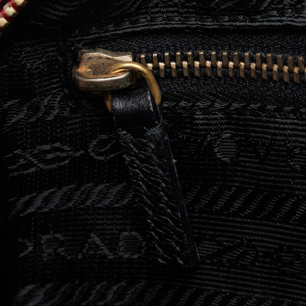 Prada Saffiano Bauletto Handbag (SHG-je8XF1)