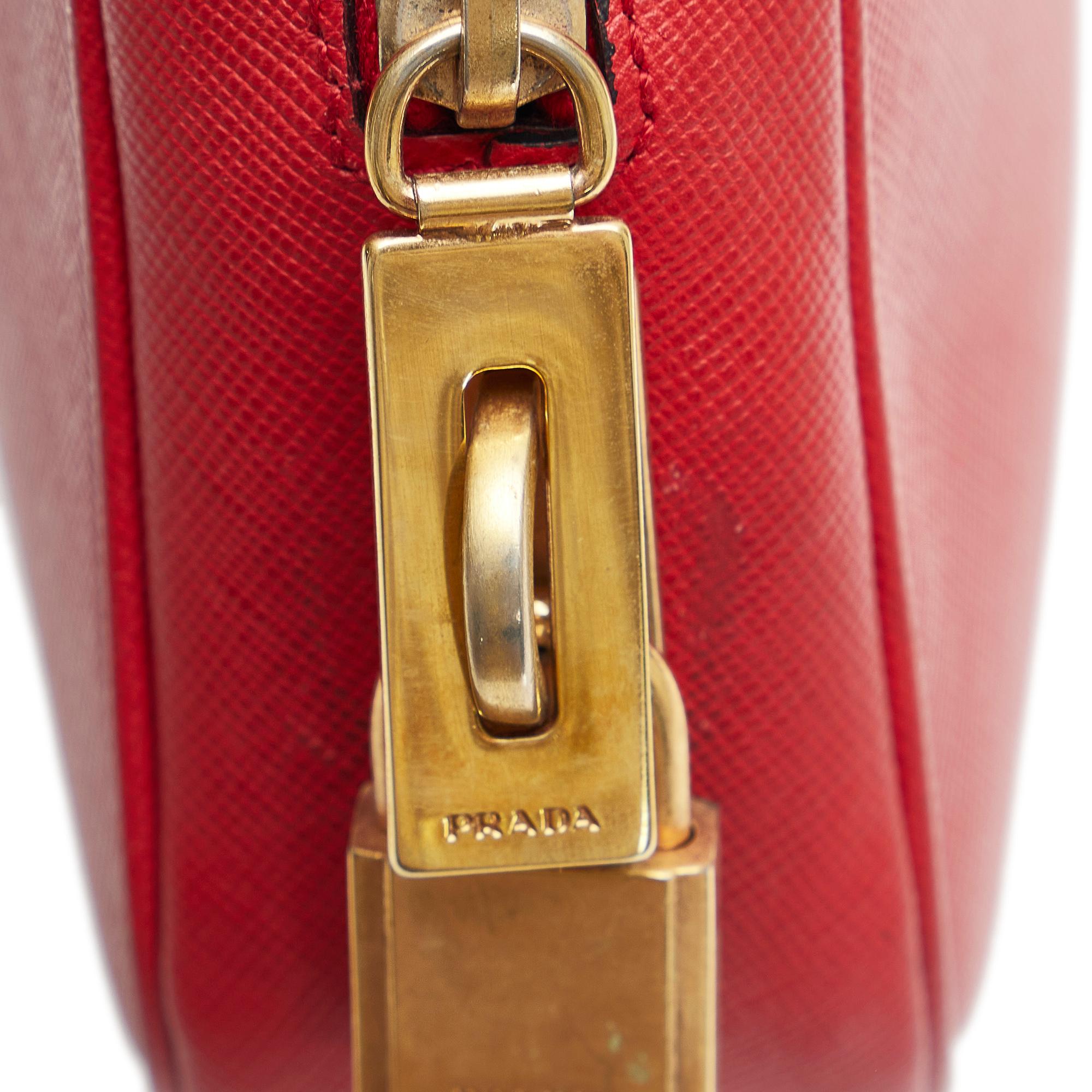 Prada Saffiano Bauletto Handbag (SHG-je8XF1)